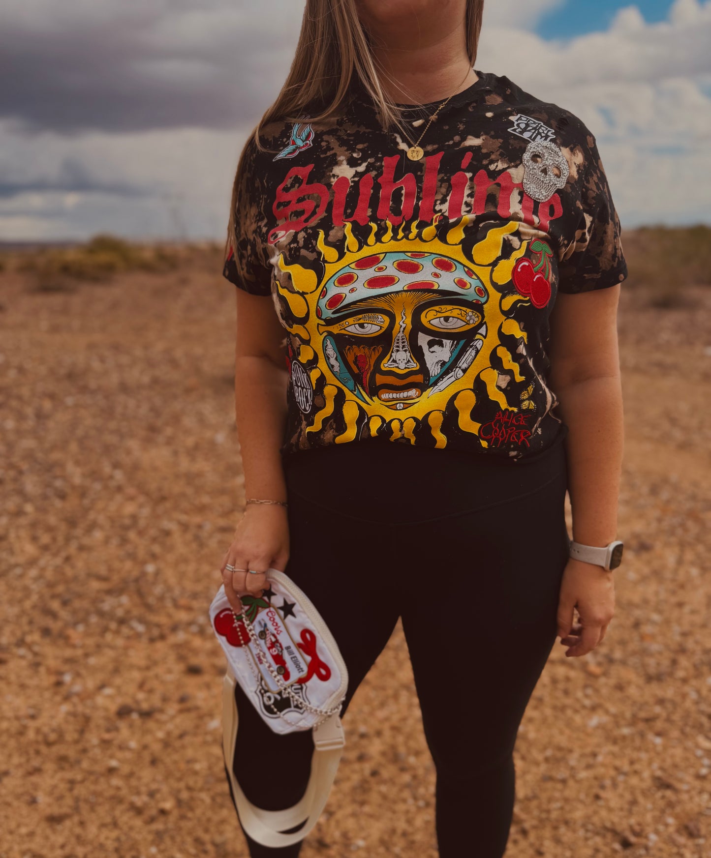 VT- RETRO BAND BABE rhinestone skull and rock and roll patches - Black TSHIRT