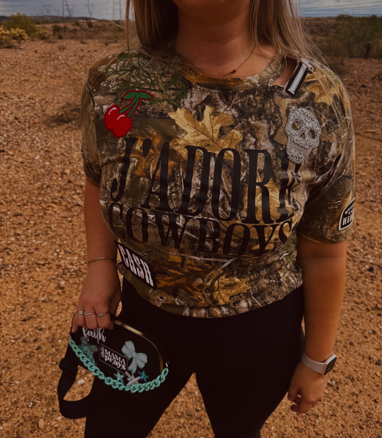 VT- COWBOYS rhinestone skull cash and other western babe patches - REALTREE CAMO TSHIRT
