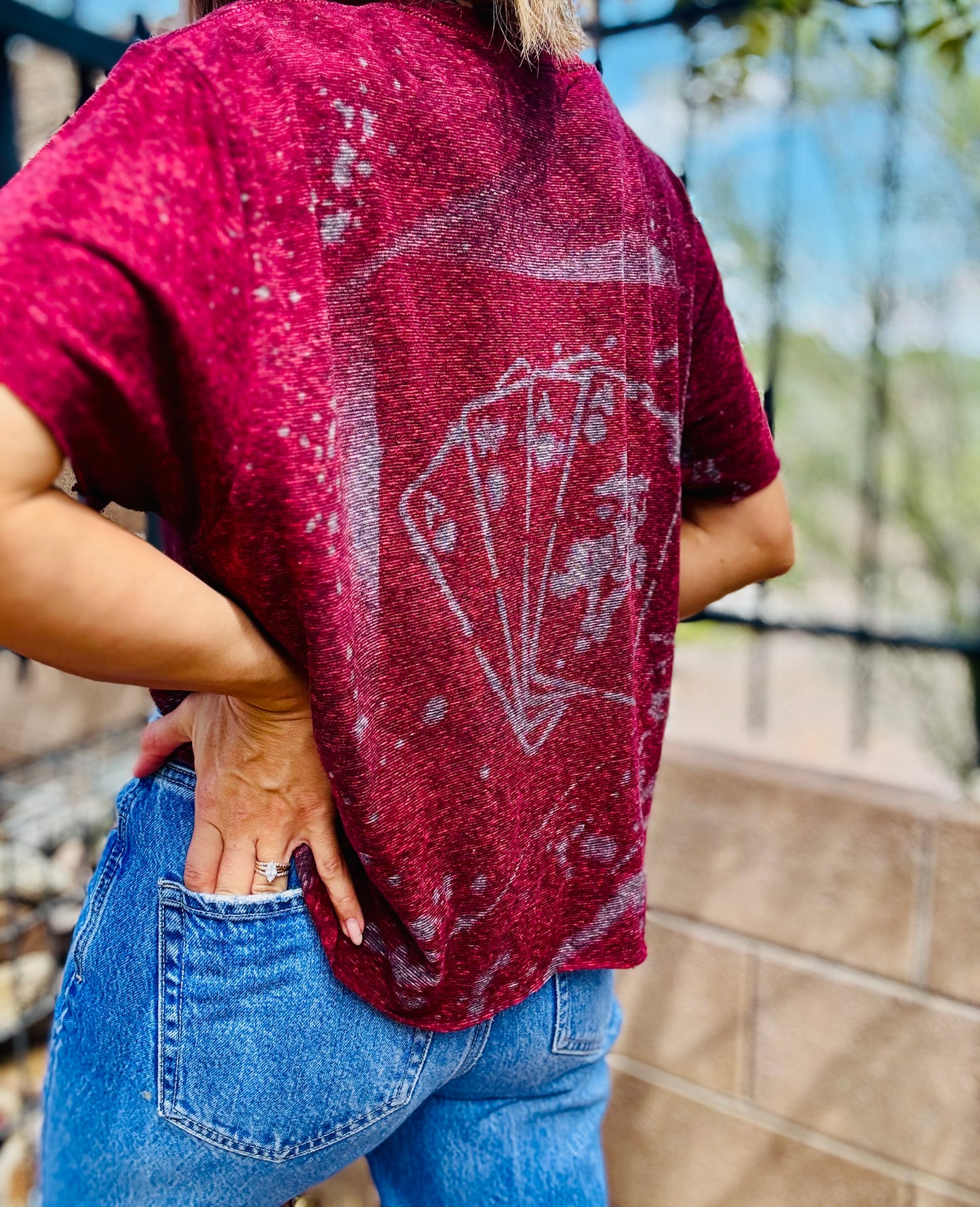 TEE- RED vintage CAR+DAD TEE LARGE CROPPED FIT MED