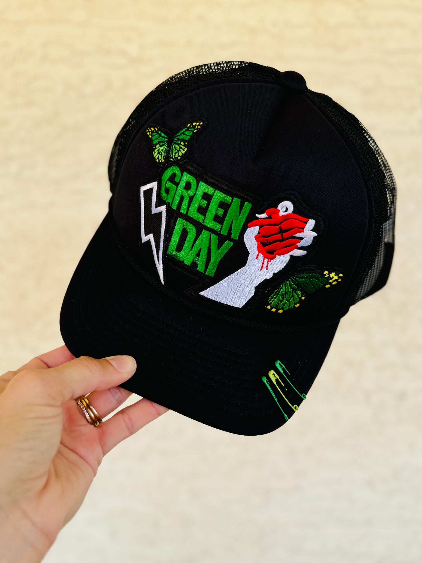 SALE TRUCKER 1