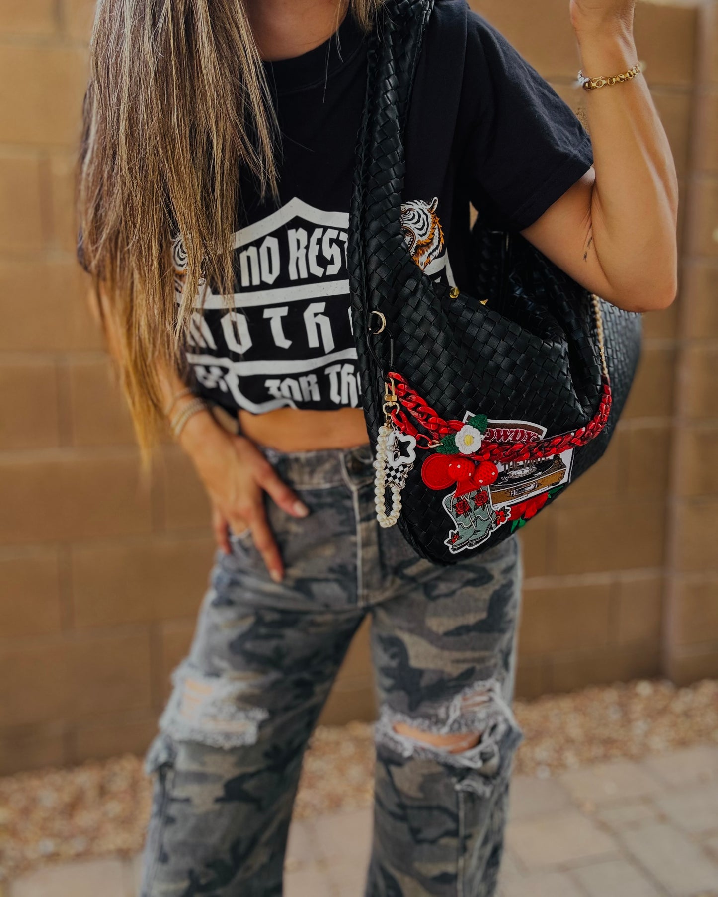 OO-PUT JOHNNY ON VINYL ROSES - XL Chandler INSPIRED Woven CROSSBODY INCLUDED