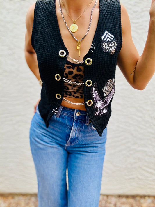 AUG- rework linen vest- eagle Wild soul white rose SIZE MEDIUM tag
