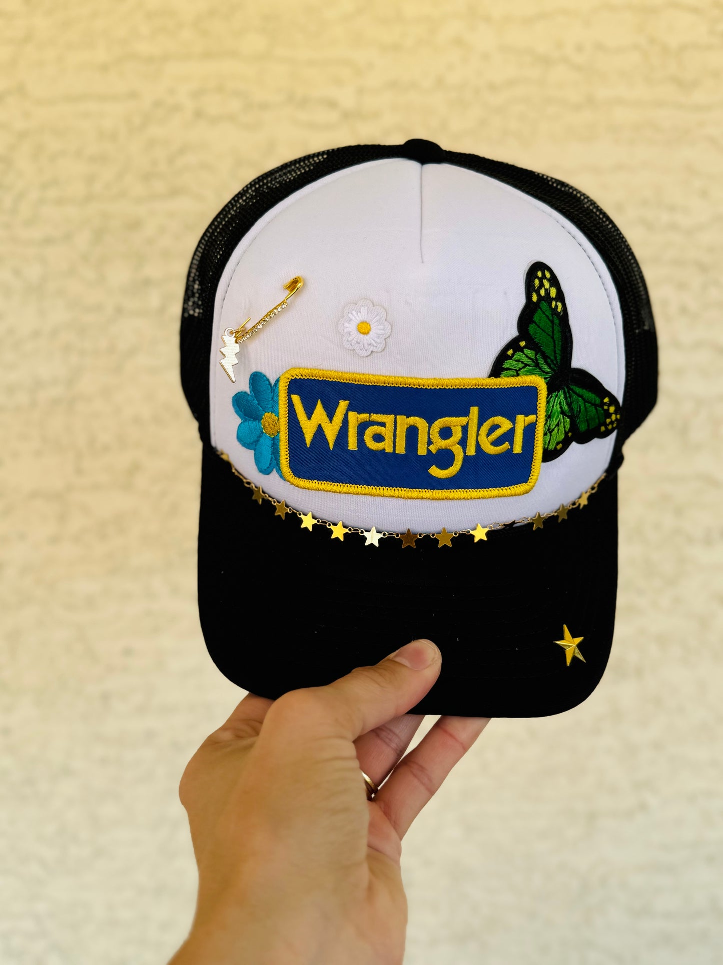 SALE  TRUCKER 15