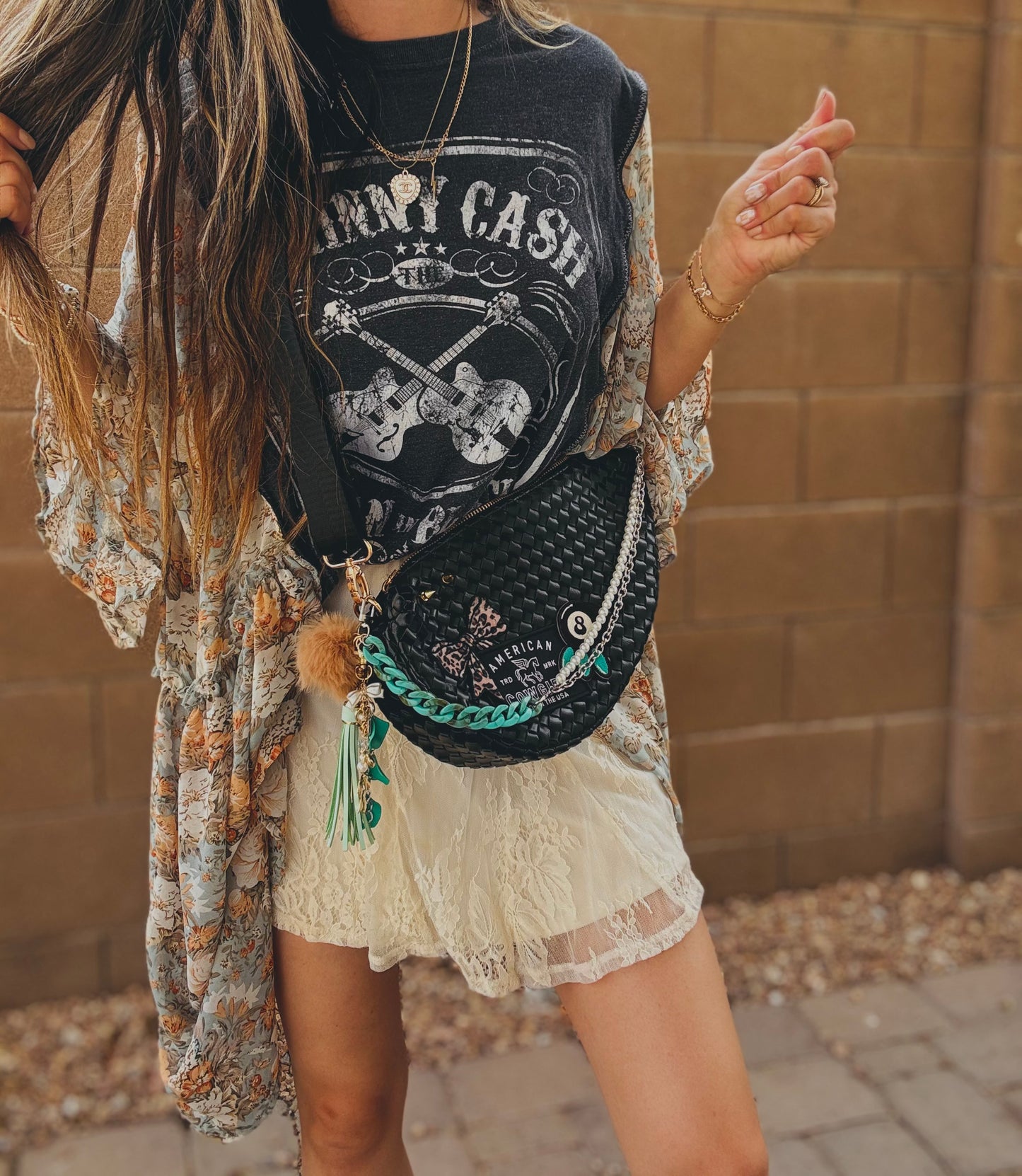 OO-AMERICAN COWGIRL EIGHTBALL TURQUOISE BOW - Woven SADDLEBAG CROSSBODY