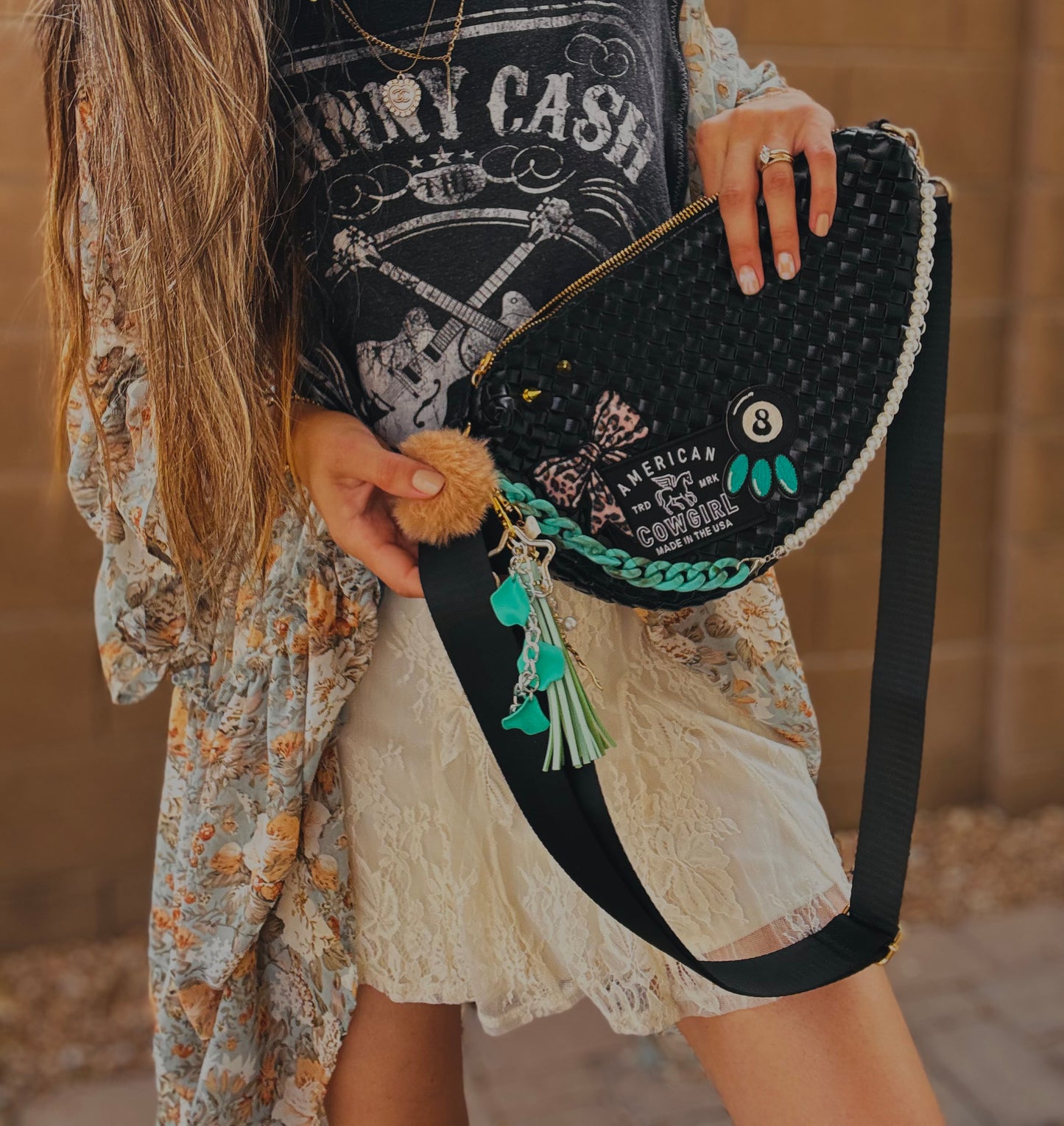 OO-AMERICAN COWGIRL EIGHTBALL TURQUOISE BOW - Woven SADDLEBAG CROSSBODY