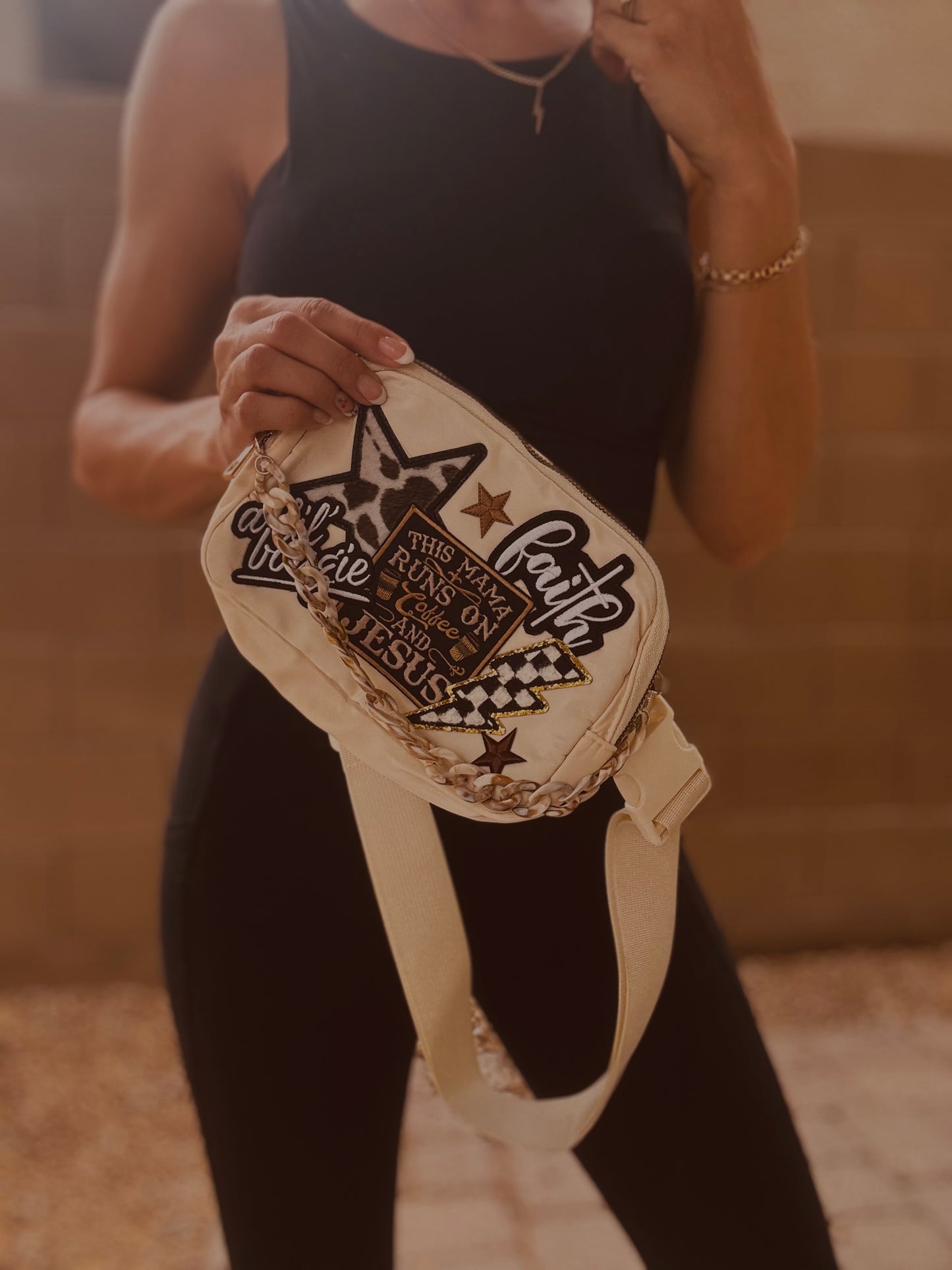 BB- this mama runs on coffee and Jesus - Creme BELT BAG