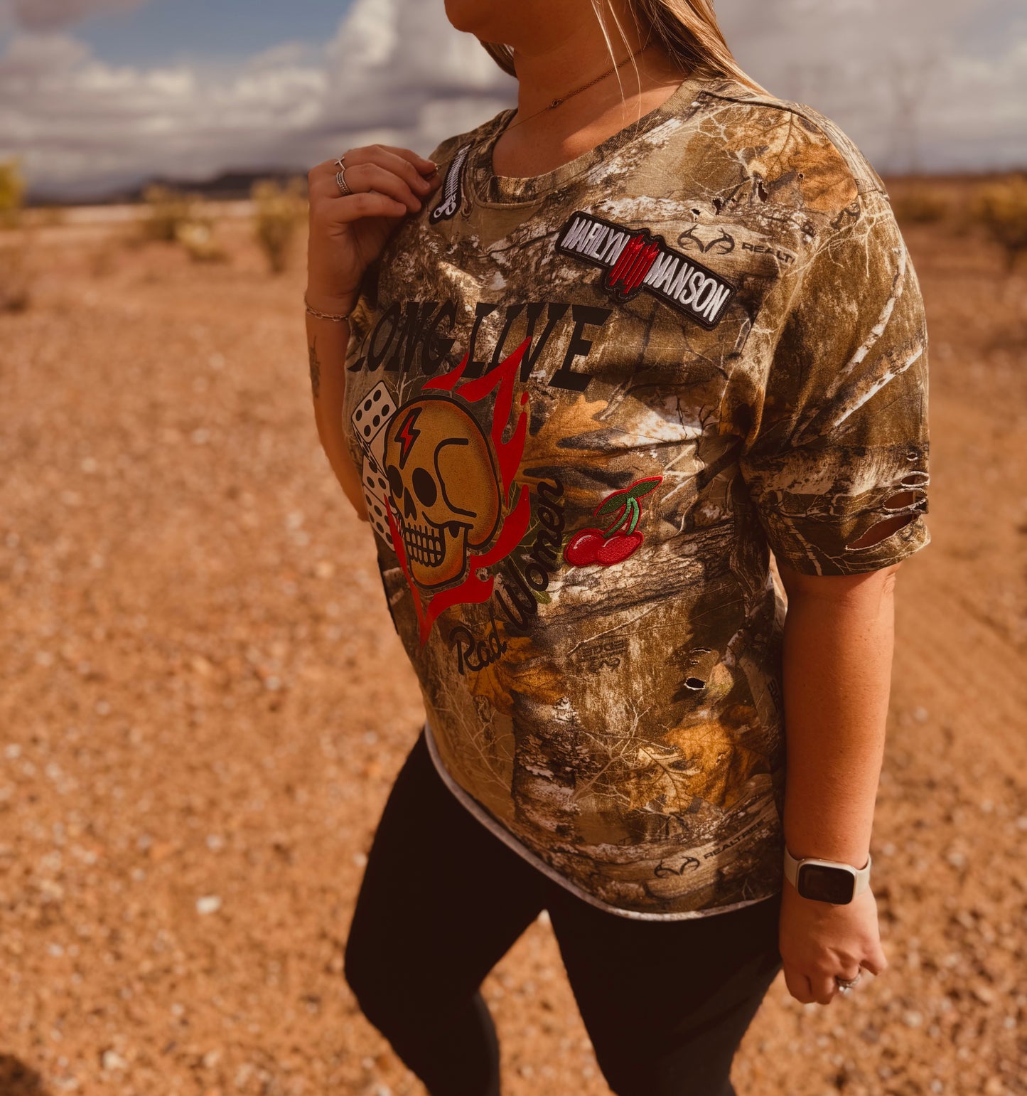VT- LONG LIVE RAD WOMEN day you deserve band patches - REALTREE CAMO TSHIRT