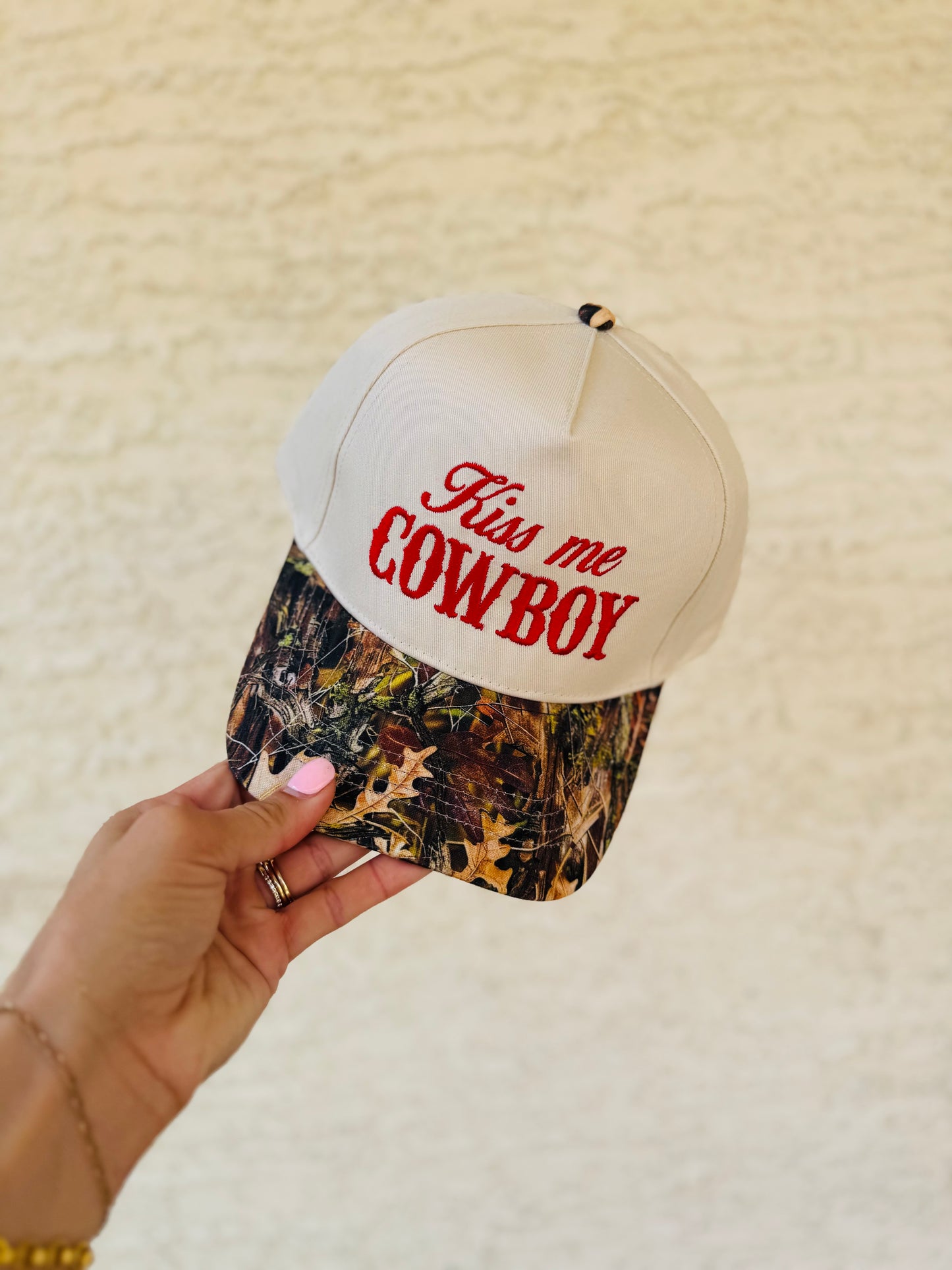 VT- kiss me cowboy Red Premium Camo vintage SnapBack