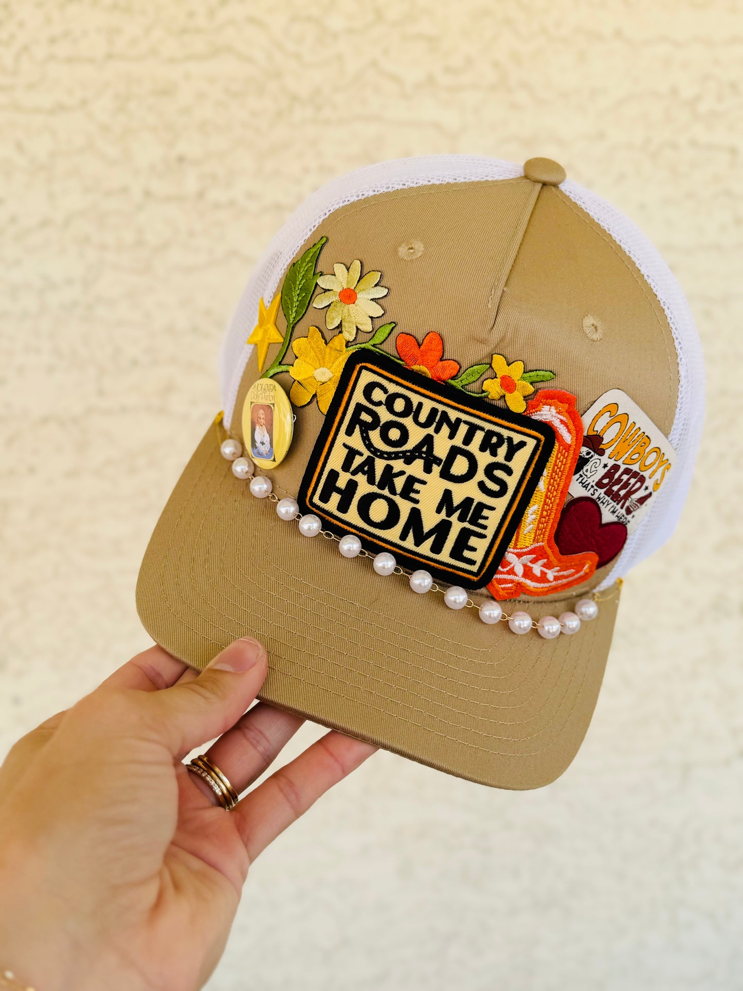 •CM Co. country roads Dolly