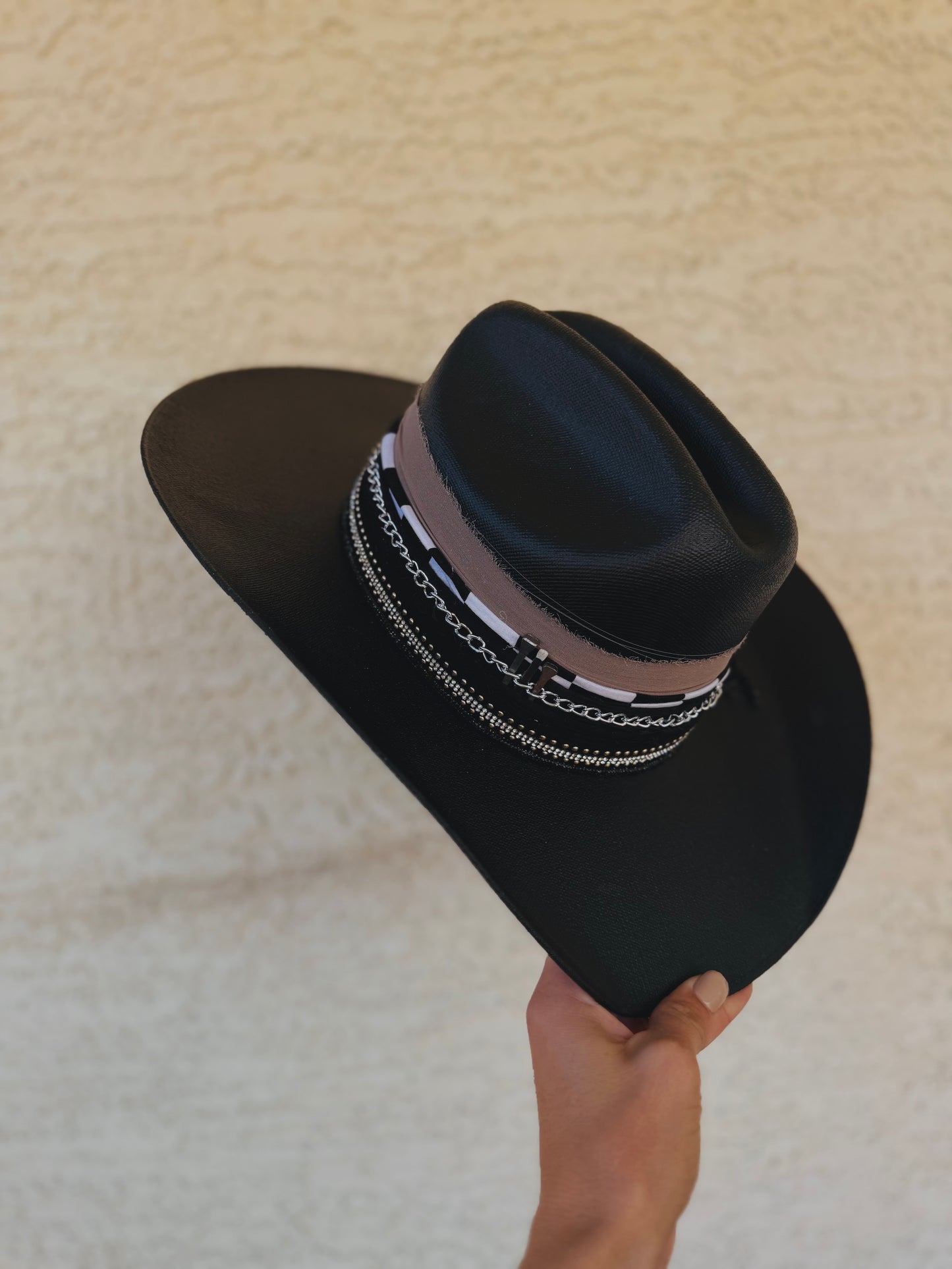 CB- checkered grunge BRIM- CLASSIC STRAW COWGIRL