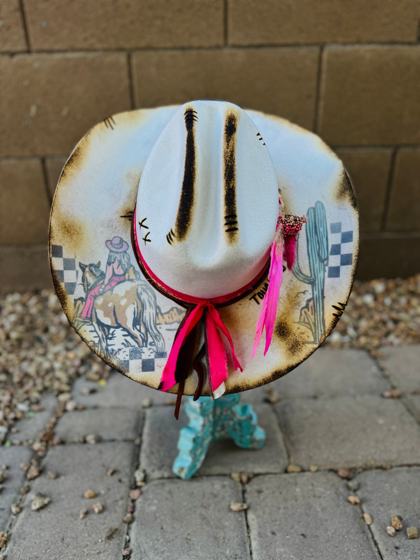 HR- Edgy Cowgirl + Vintage Ivory Brim