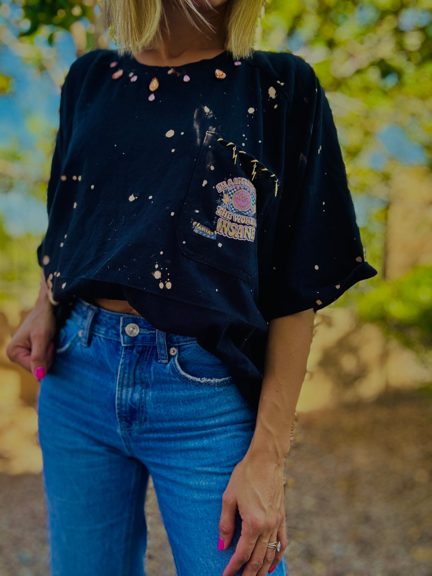 TEE-RHINESTONE I’m a little crazy but the worlds insane - slit 1/2 back chain work rhinestoned collar lightning bolt charm pocket stitched rhinestones HUSBAND POCKET TEE XL