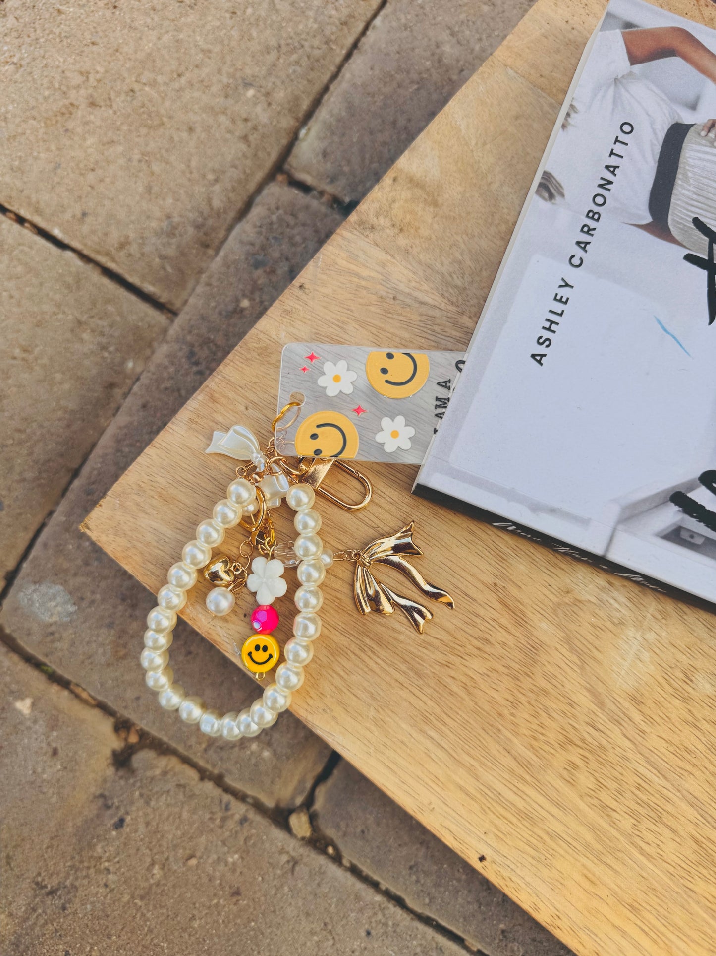BBC-BIBLE VERSE +hand beaded+I am a child of god smileys