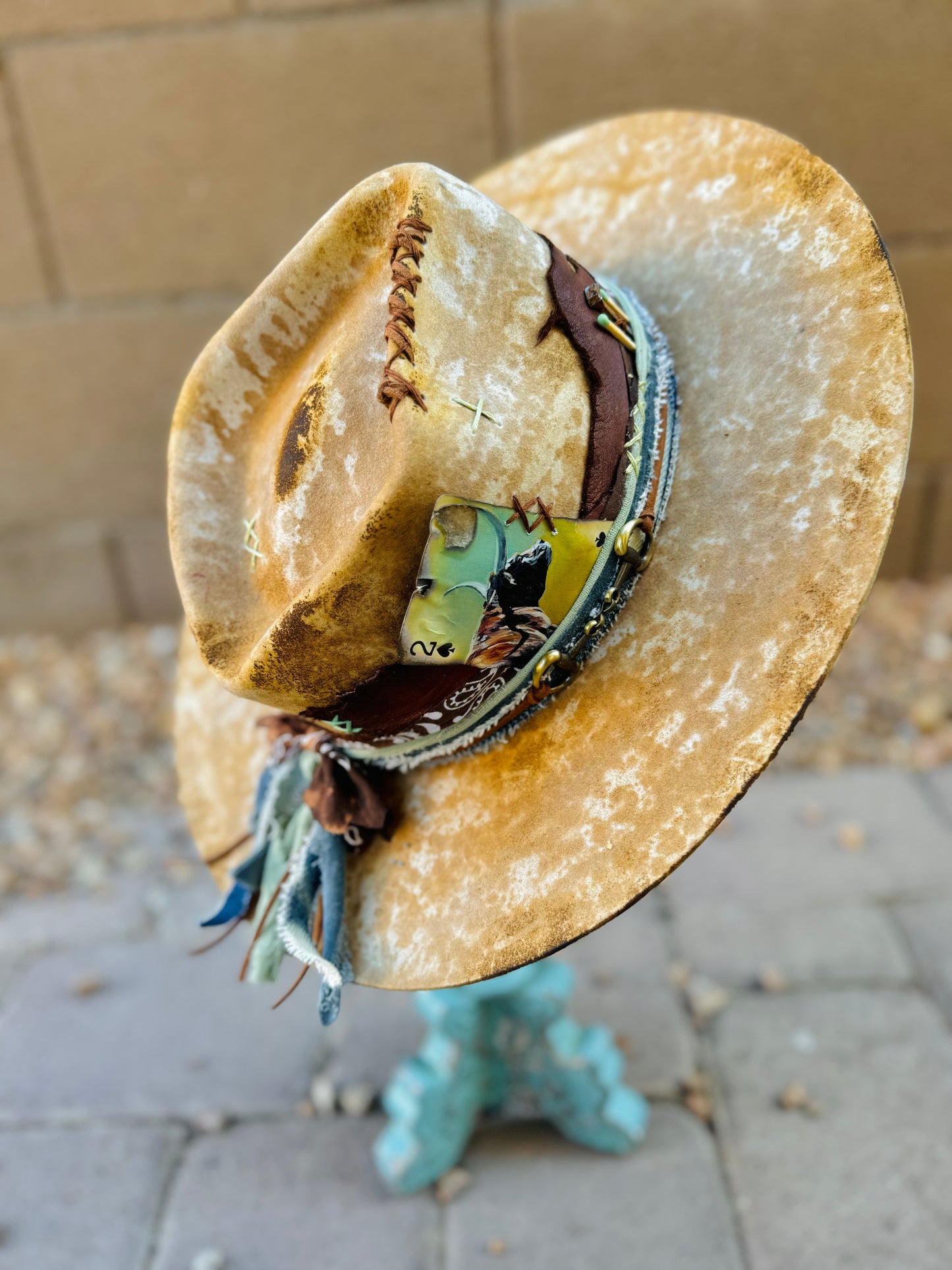 1-CM CO. Wild Long Horn