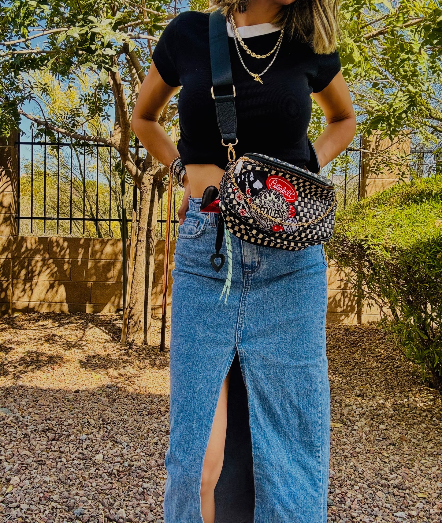 DM2-reckless wanted and wild babe +PHOENIX BAG + extra red strap