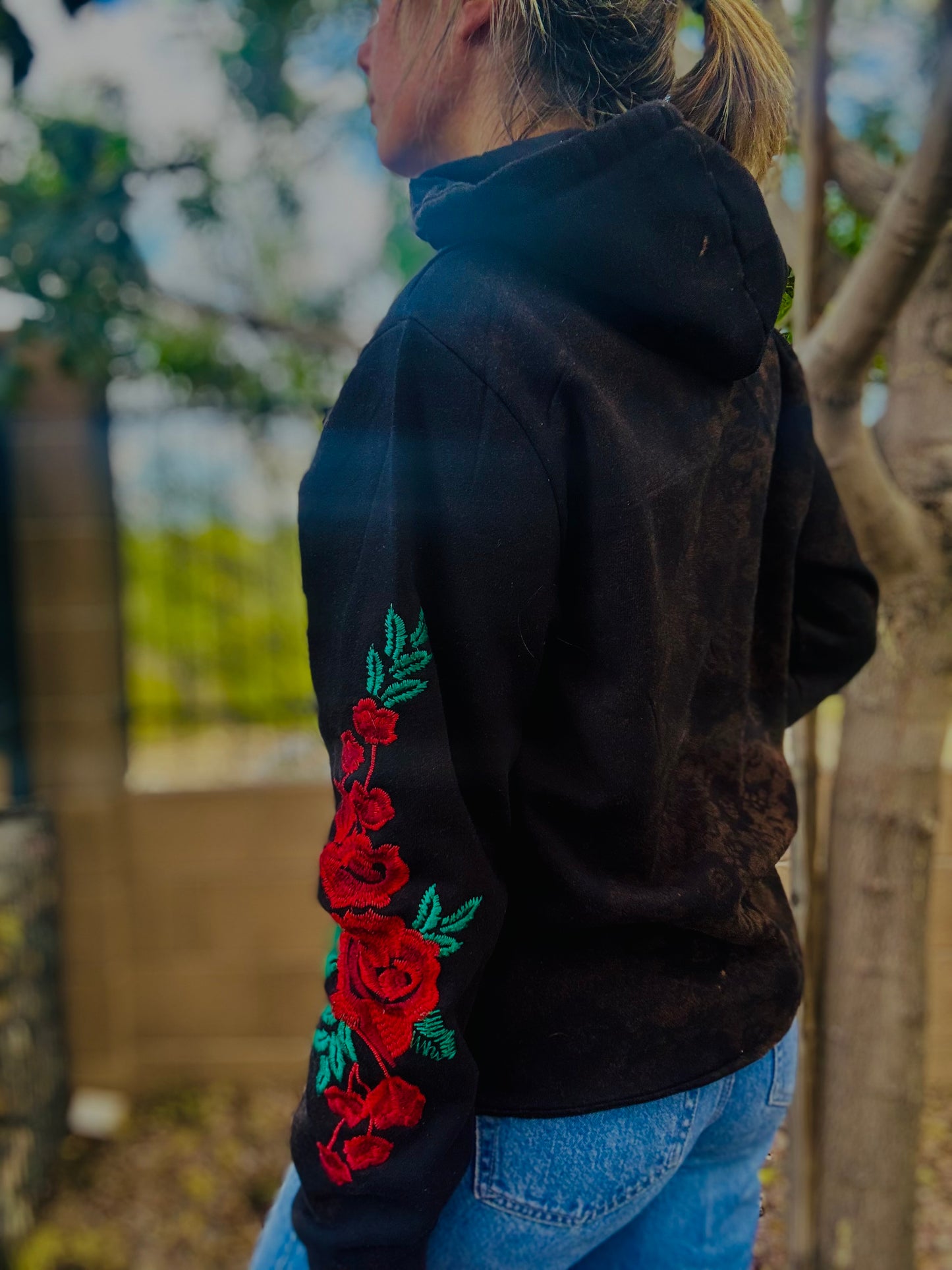 CD- NECKLACE Hoodie 11 +Men’s unisex size LARGE + Cut off bottom band hem
