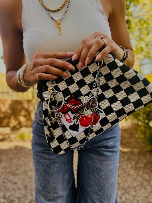 UM-QUEEN CHECKERED BLACK AND WHITE +** LIZZIE KISS CLUTCH**