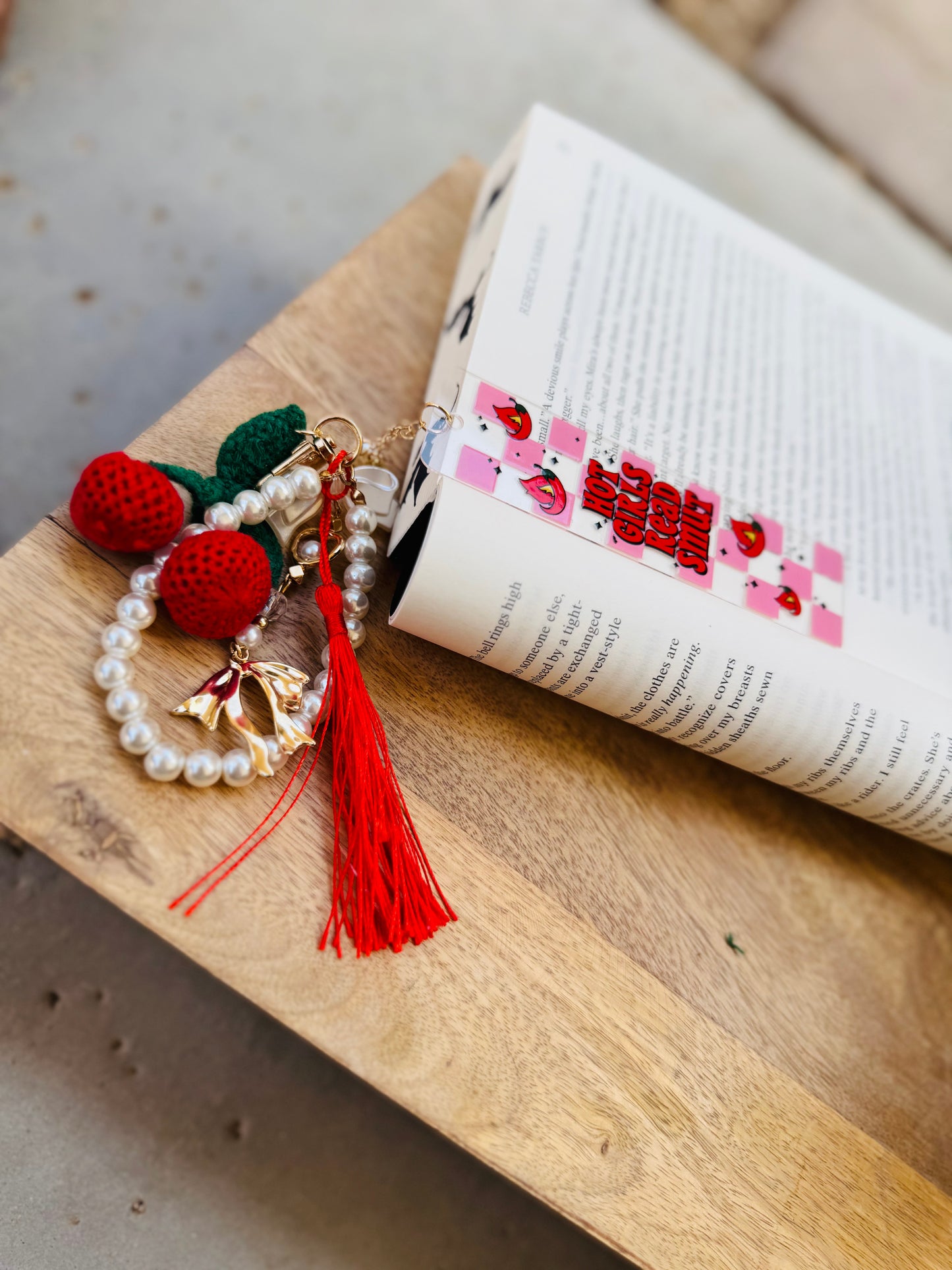 BBC-HOT GIRLS READ SMUT + Pink & RED CHECKERED