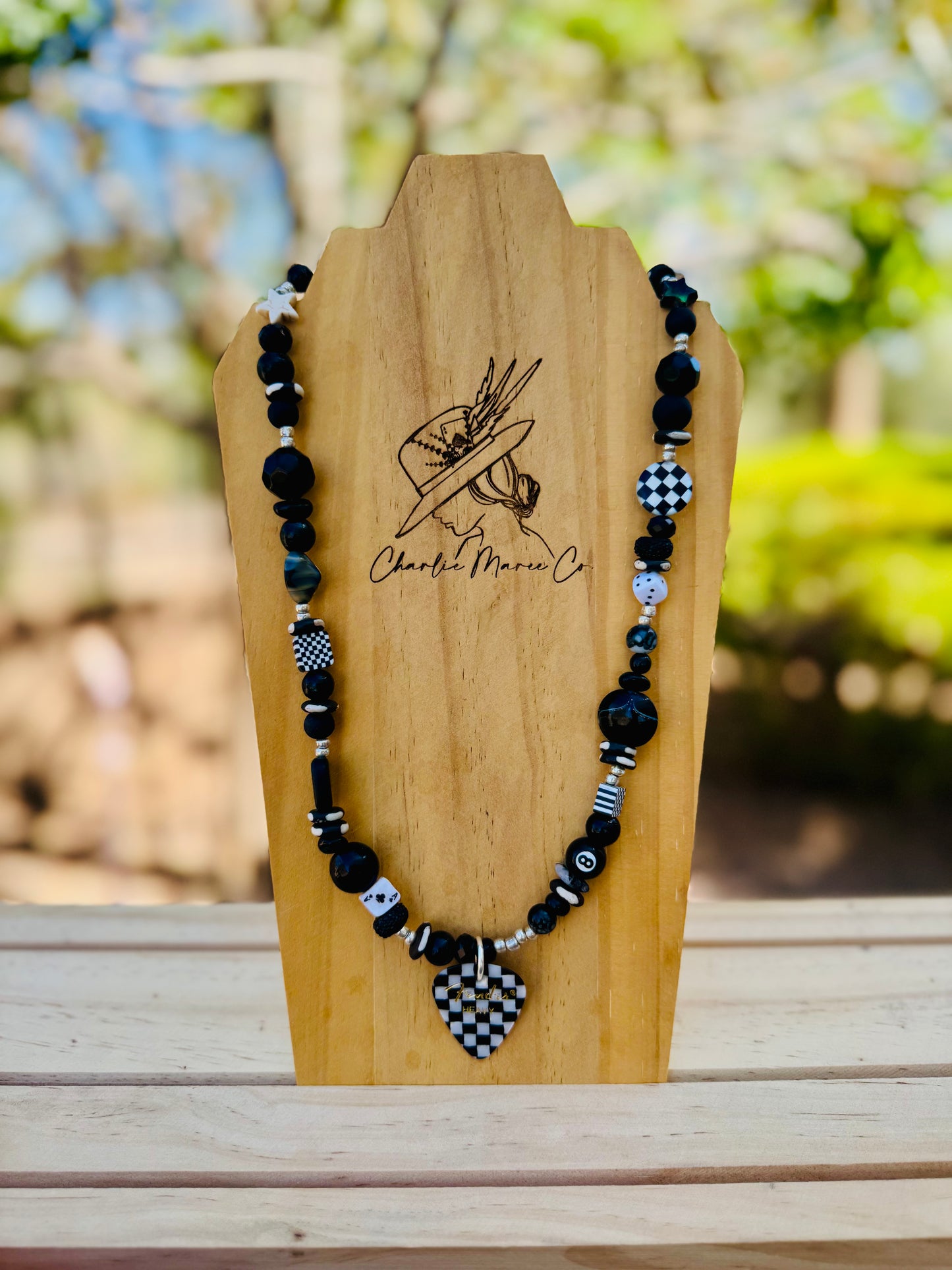 NC-checkered fend guitar pick black and white mood +Handmade chunky beaded necklace