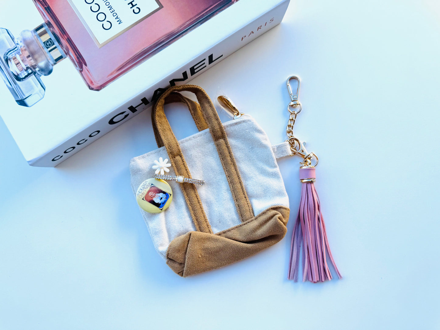 BFS- mini tote bag charm 13