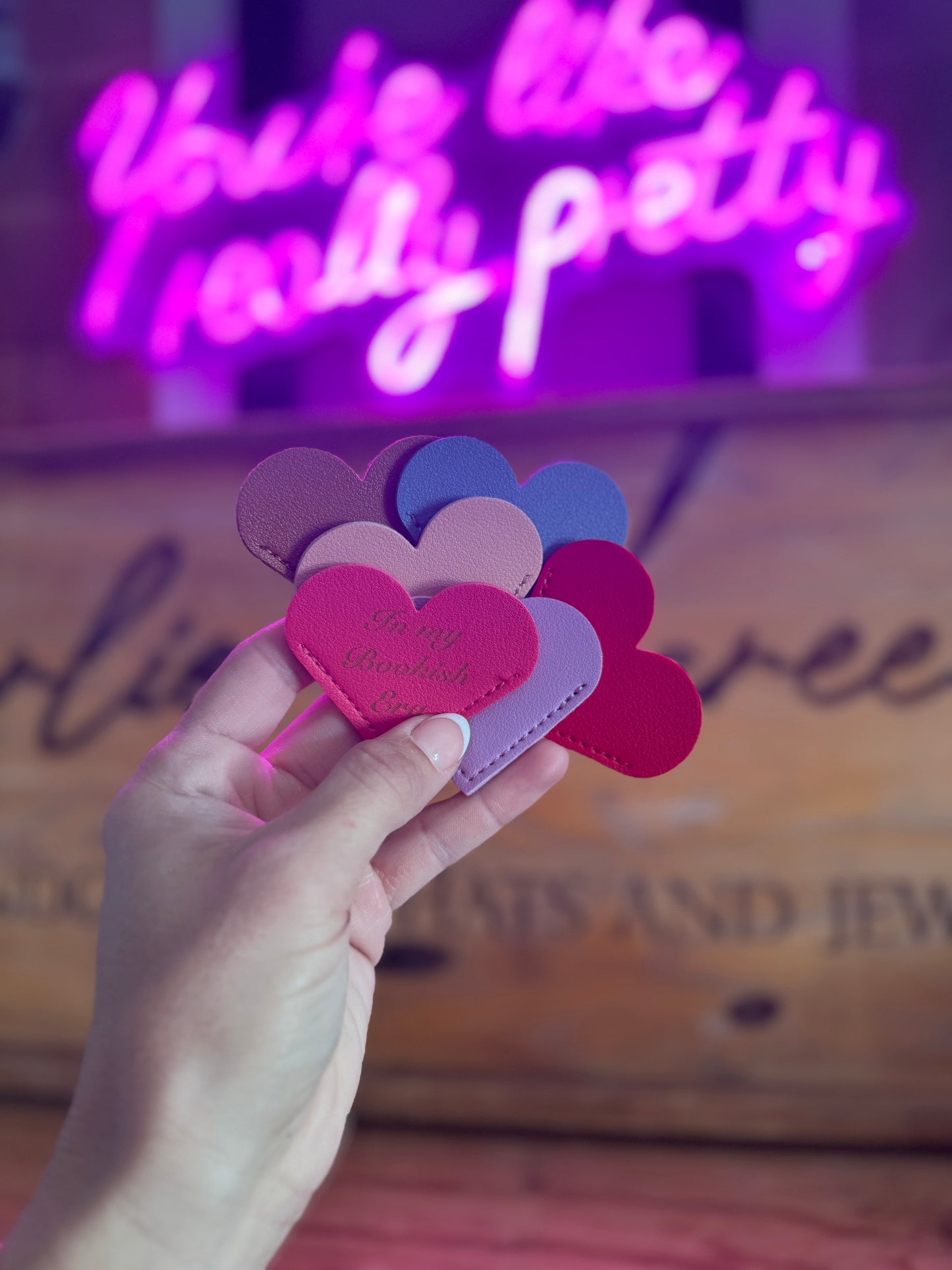 BCJ-Mystery Pick-Heart leather corner bookmark