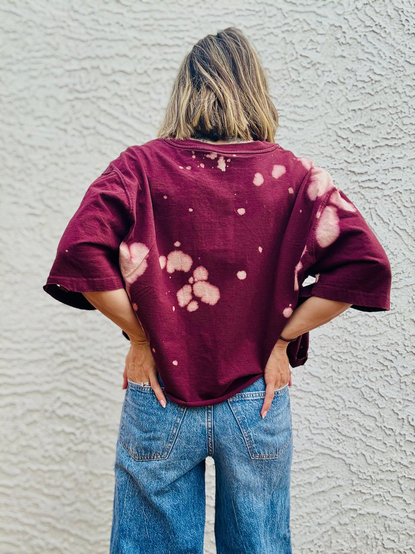 NUM-stitched hartt concho+ button collar- Merlot red Tshirt LARGE