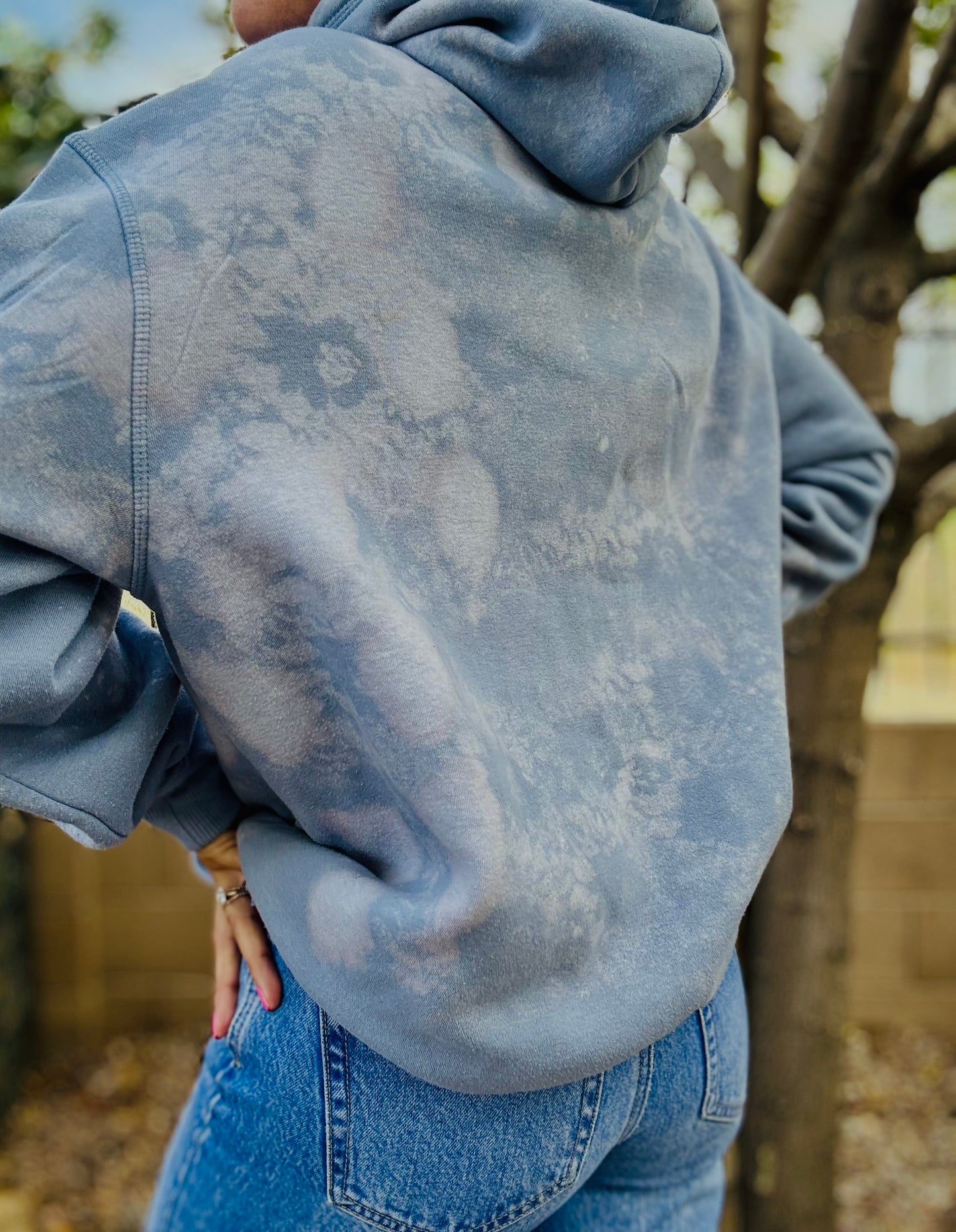 CD- NECKLACE Hoodie say yikes girl and move on - lace vintage wash+ Men’s unisex size MEDIUM - Cut off bottom band hem