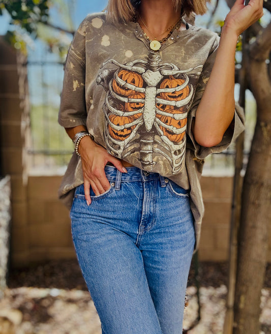 MD-vintage rib cage - DAD TEE XL BUT LOOSE XL WITH OPEN BACK