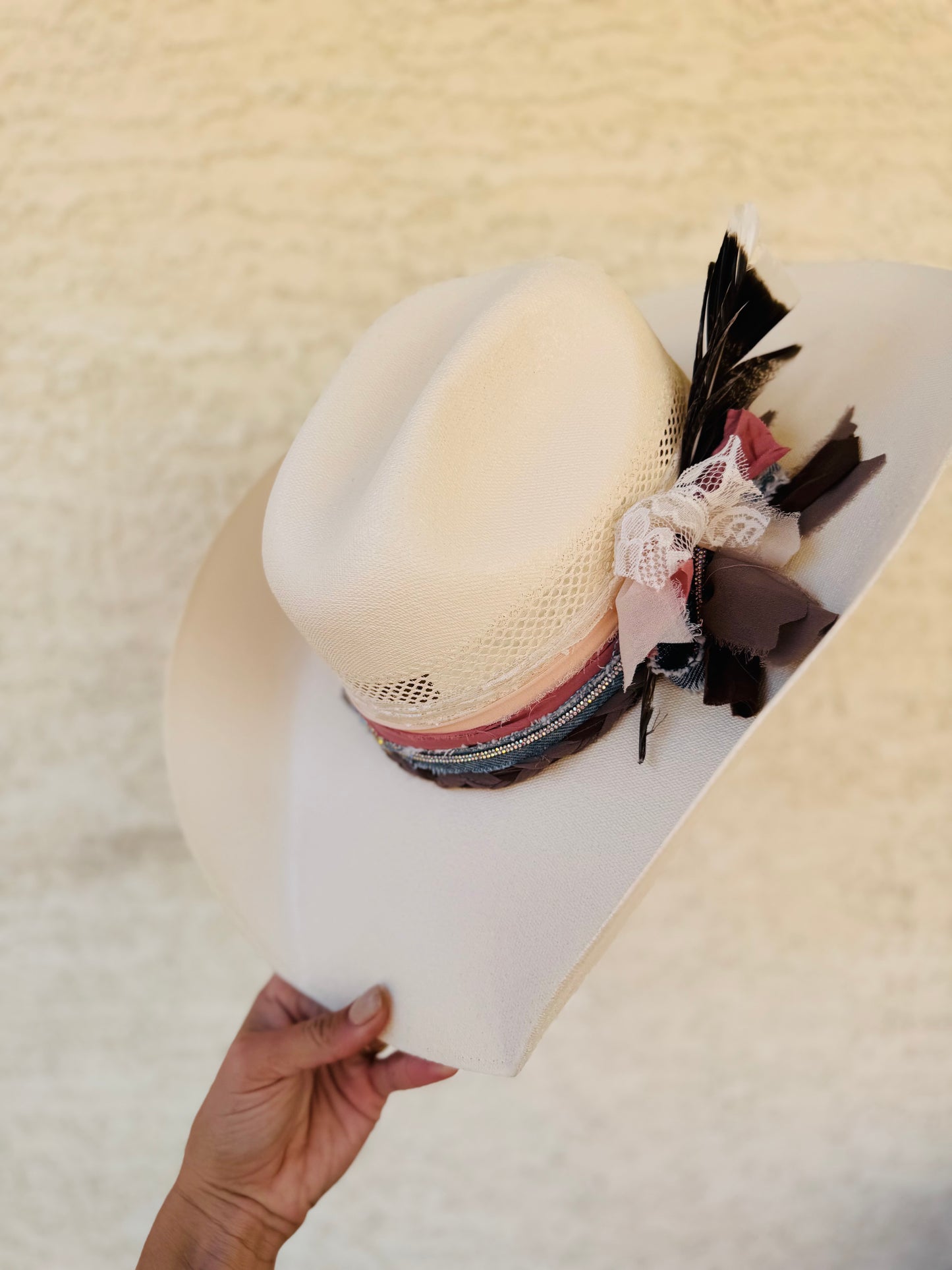 CB- gold snaffle bit goddess BRIM- CLASSIC STRAW COWGIRL