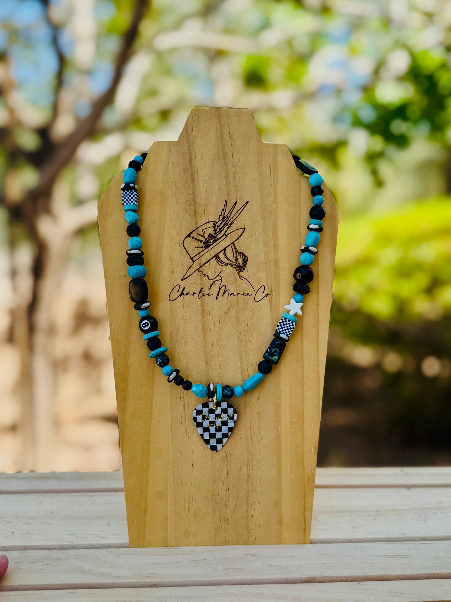 NC- checkered fend guitar pick turquoise and black mood+Handmade chunky beaded necklace