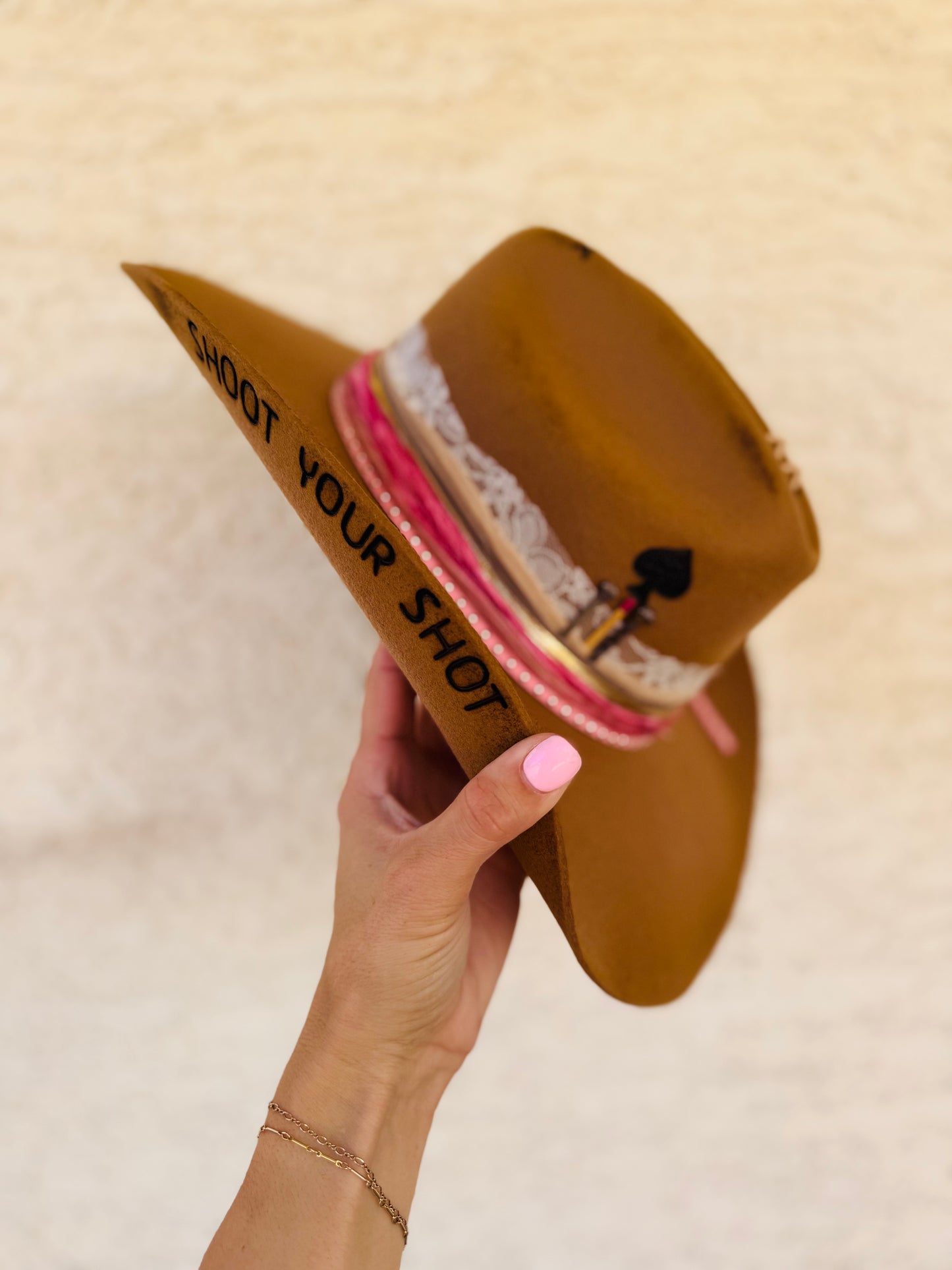 CB-shoot your shot - Felt Cowgirl Brim
