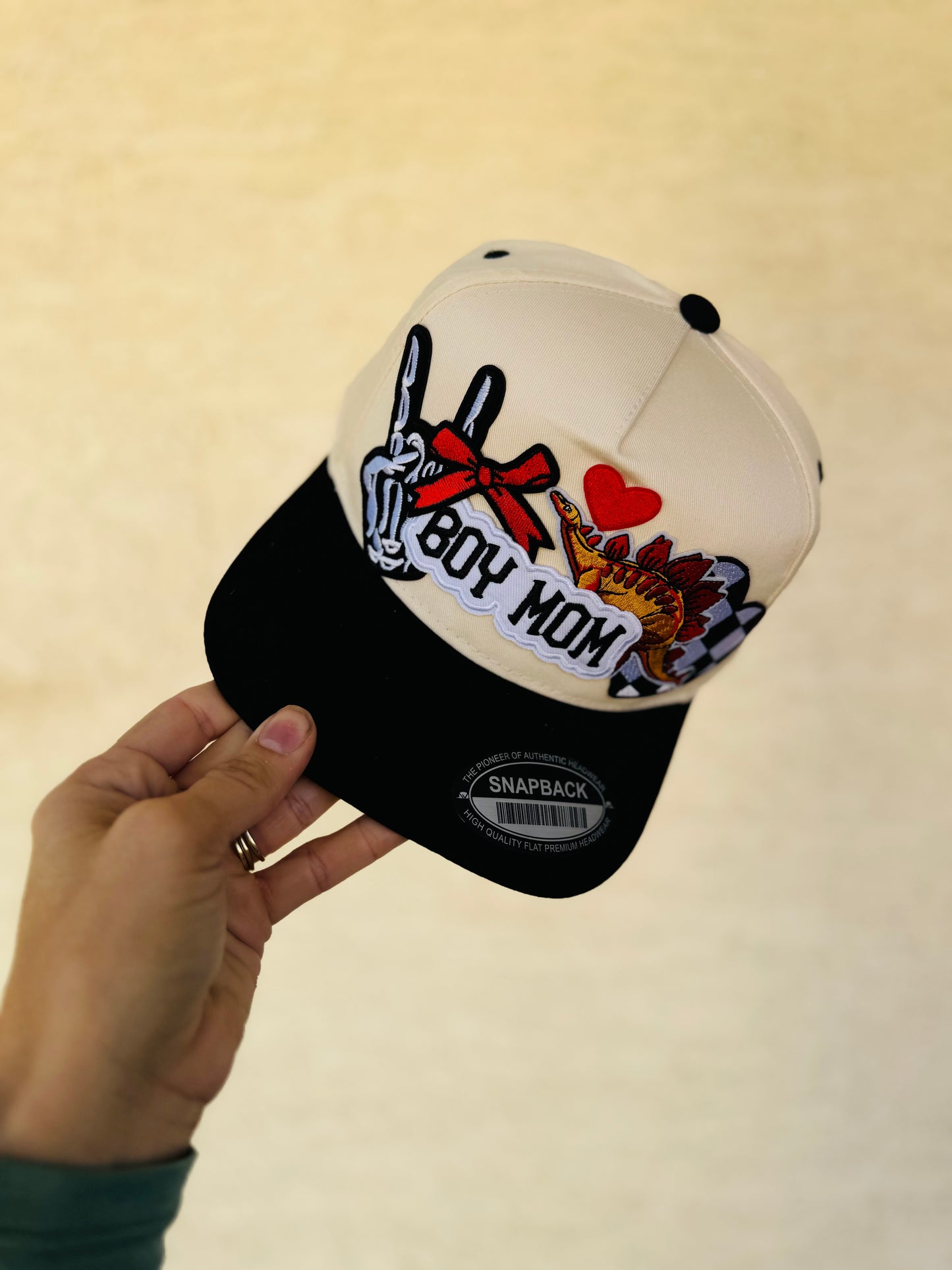 1-CMCO BOY MOM TWO TONE