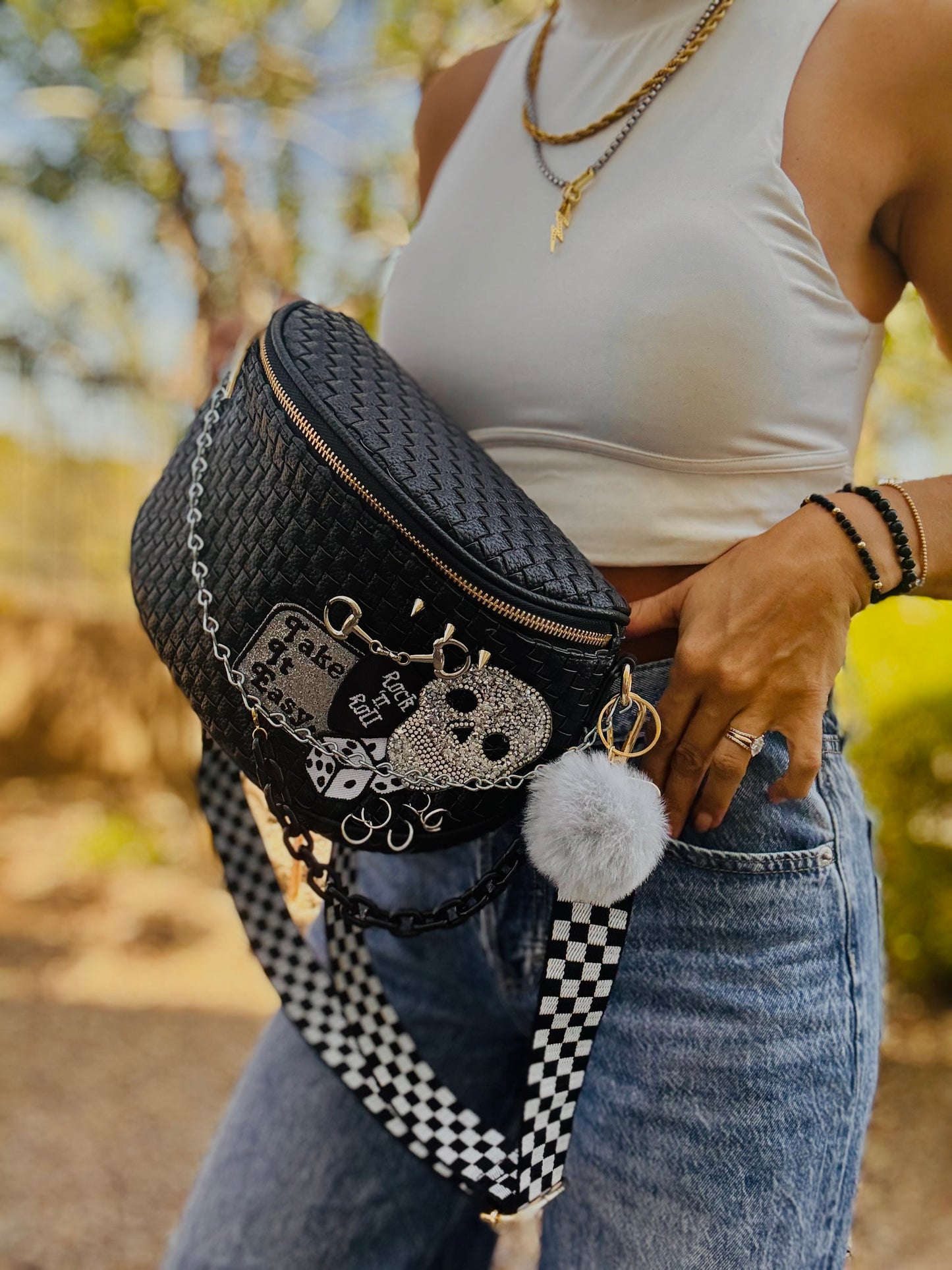 UM- TAKE IT EASY BLACK AND SKULL with checkered strap + XL PHOENIX