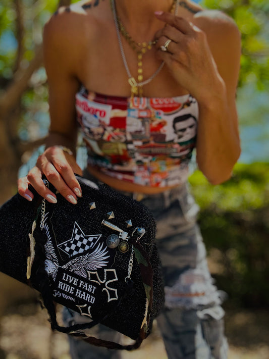 AA-EAGLE -BLACK SILVER SPARKLE +** LIZZIE KISS CLUTCH**