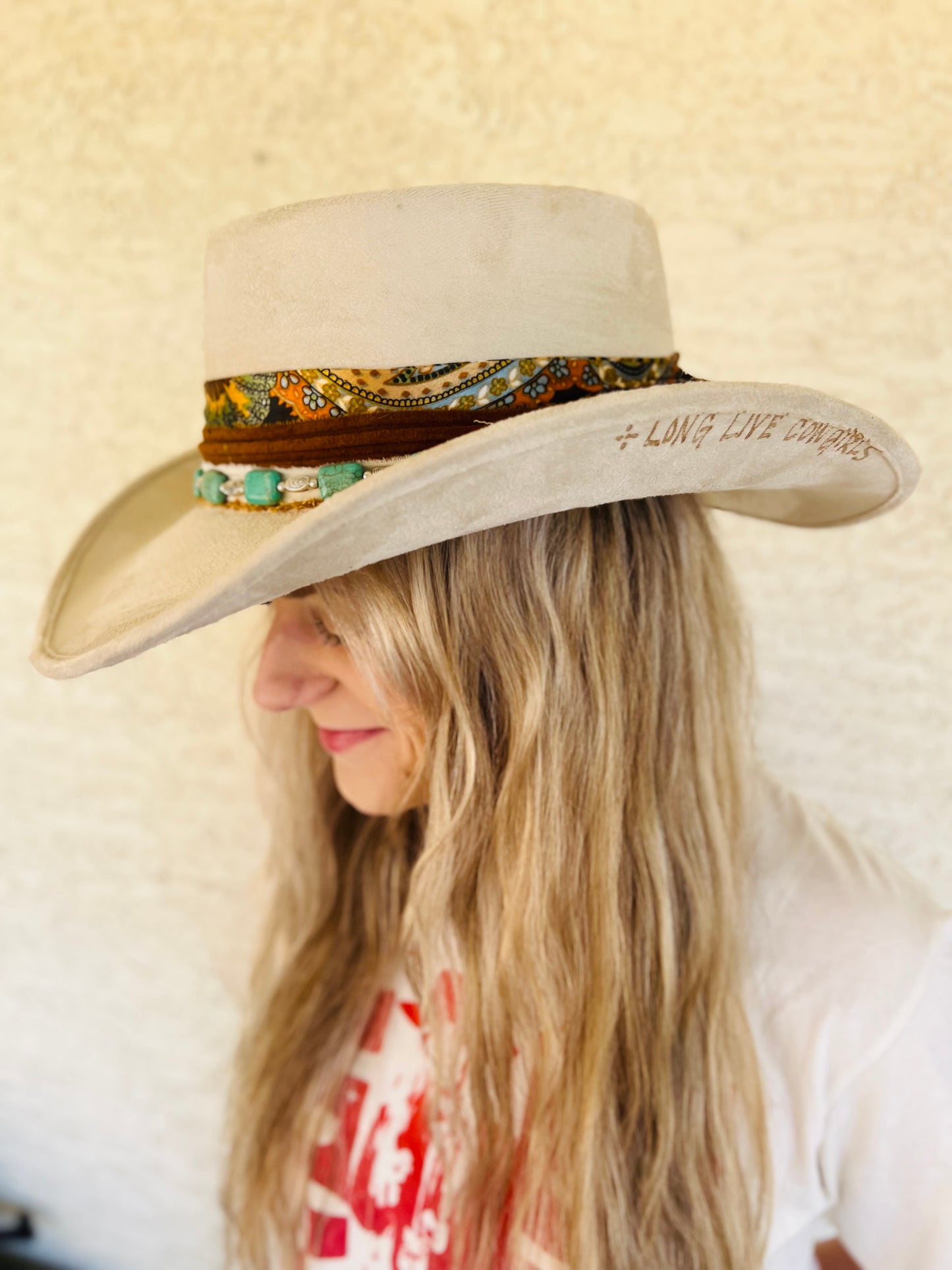 Long live cowgirl gambler