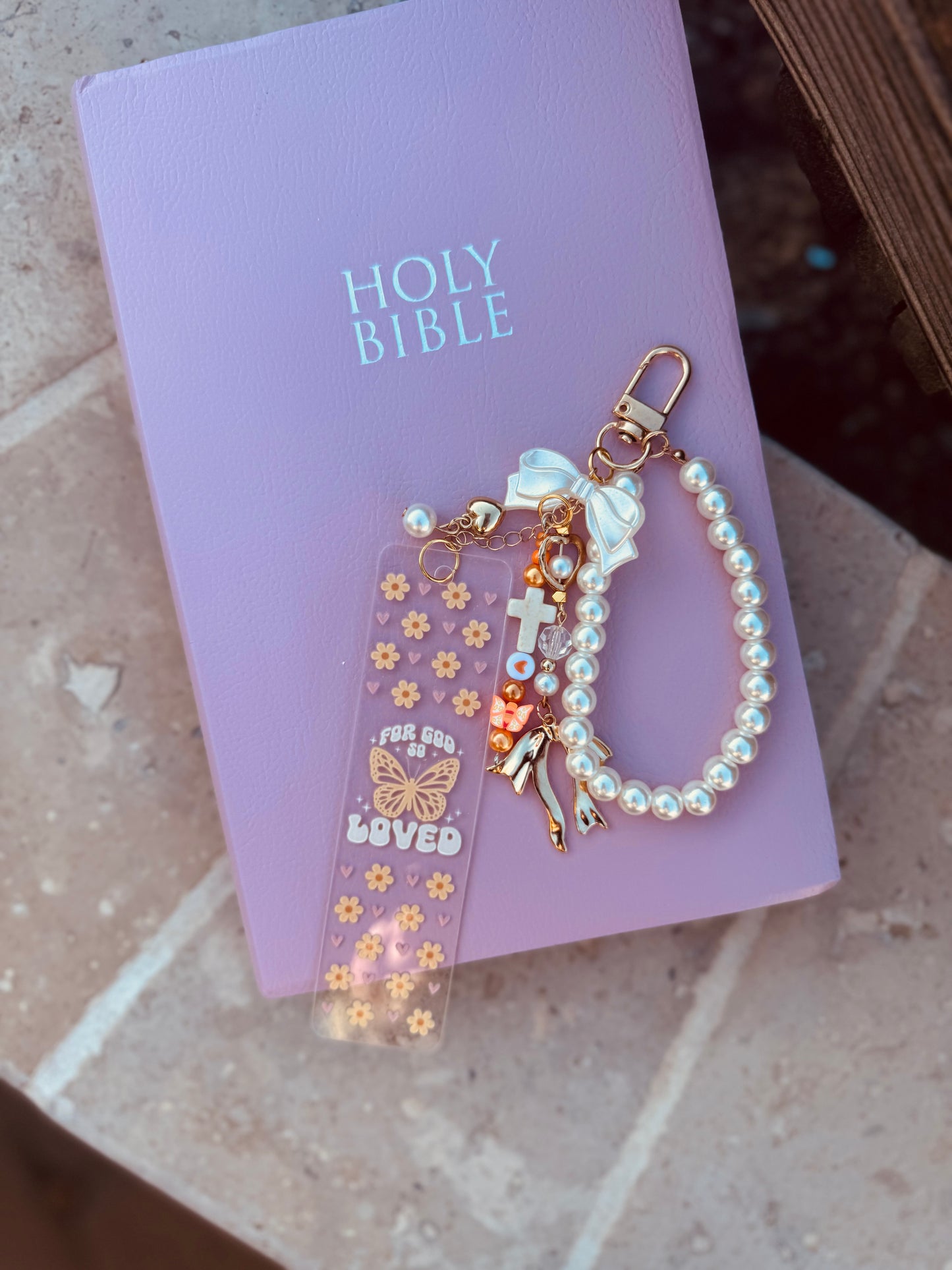 BBC-BIBLE VERSE +hand beaded+ for God so loved 1