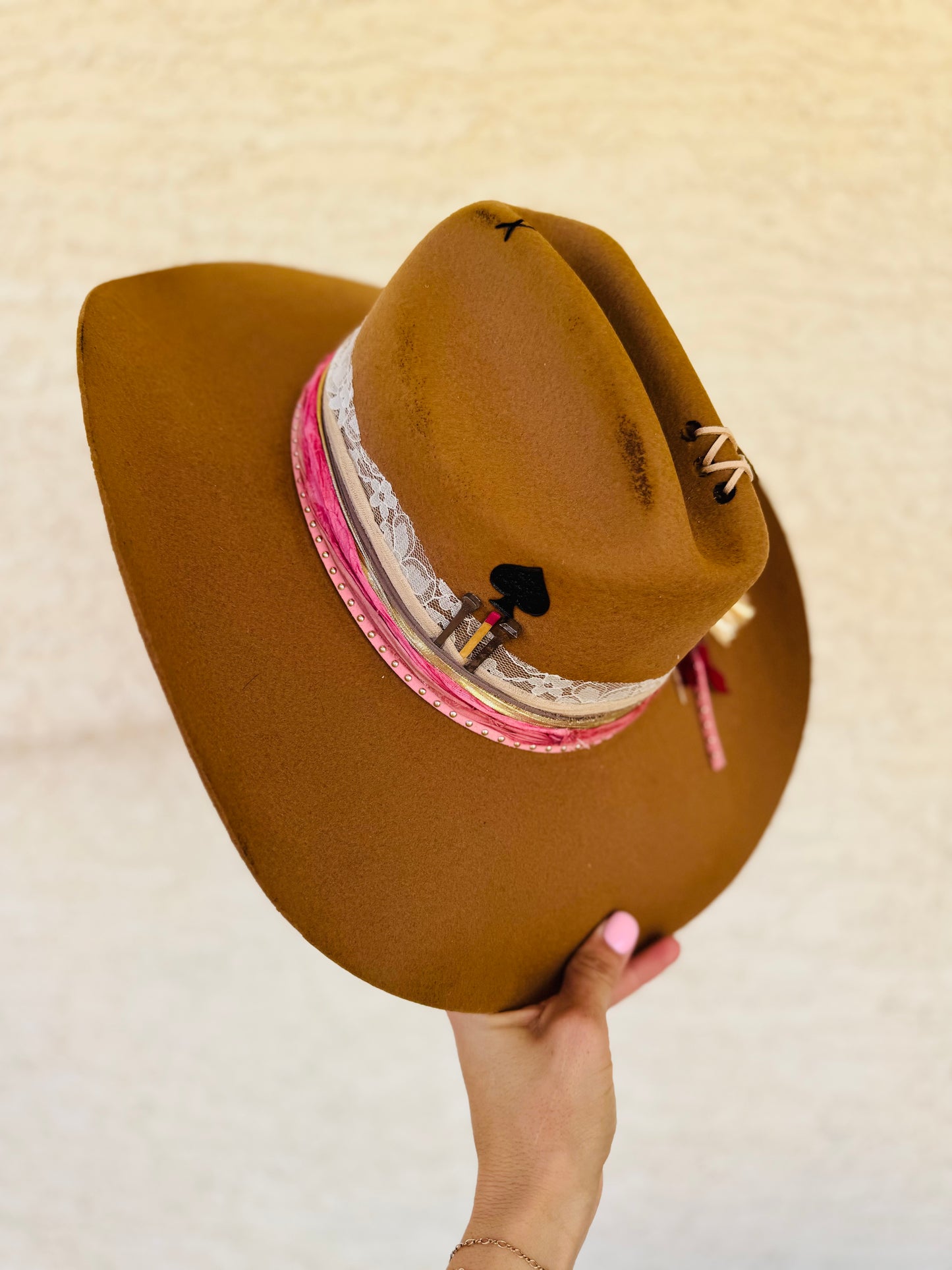 CB-shoot your shot - Felt Cowgirl Brim