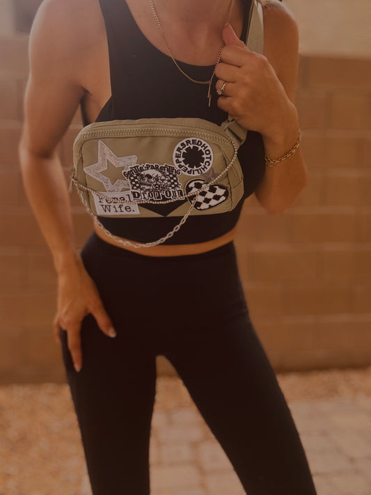 BB-gentle parent drop out feral wife - Olive BELT BAG