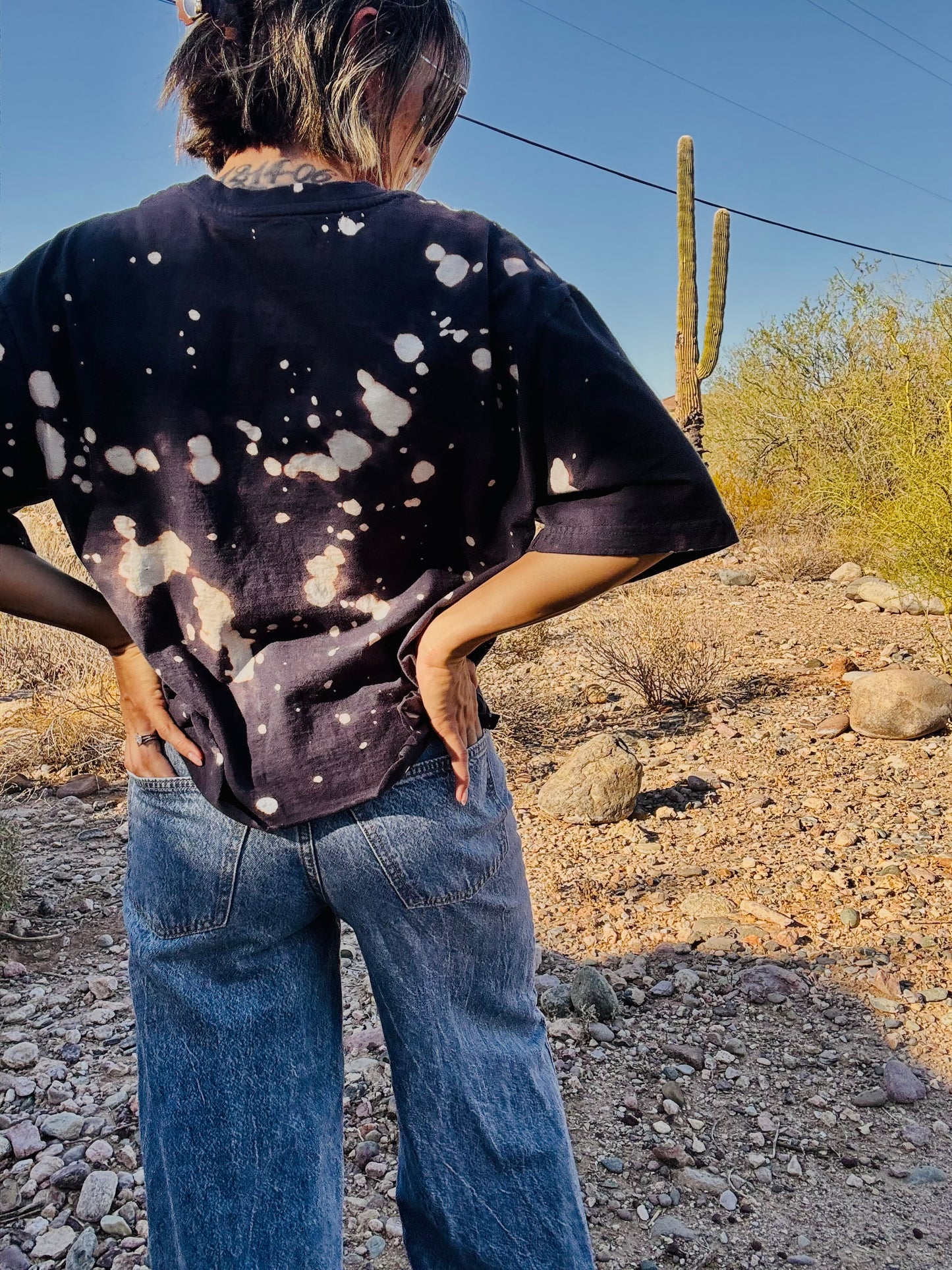 HD-bloom anyway butterfly skulls - navy DISTRESSED POCKET SHIRT - MENS LARGE CUT