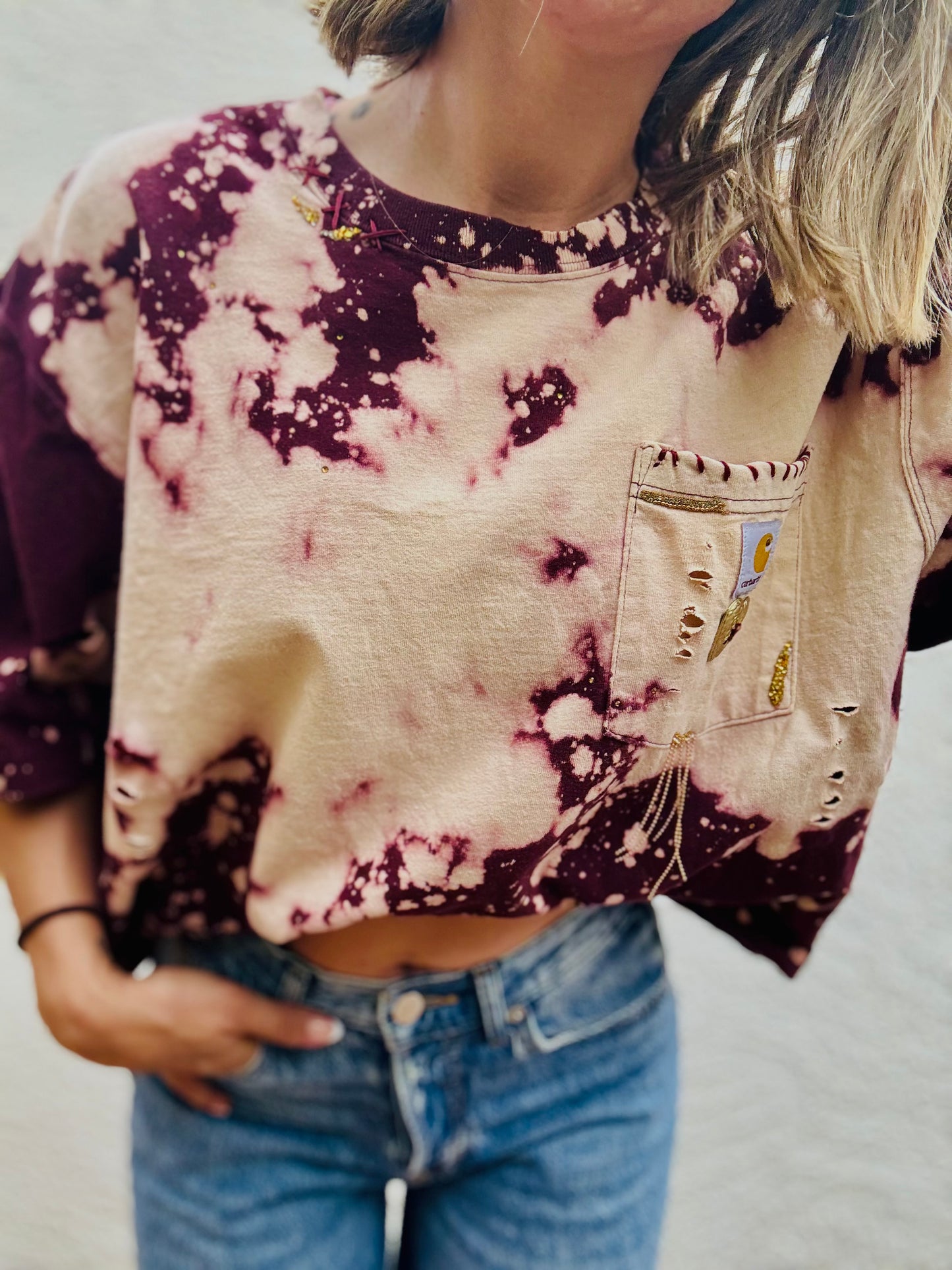 NUM-stitched hartt concho+ Merlot red  Tshirt LARGE
