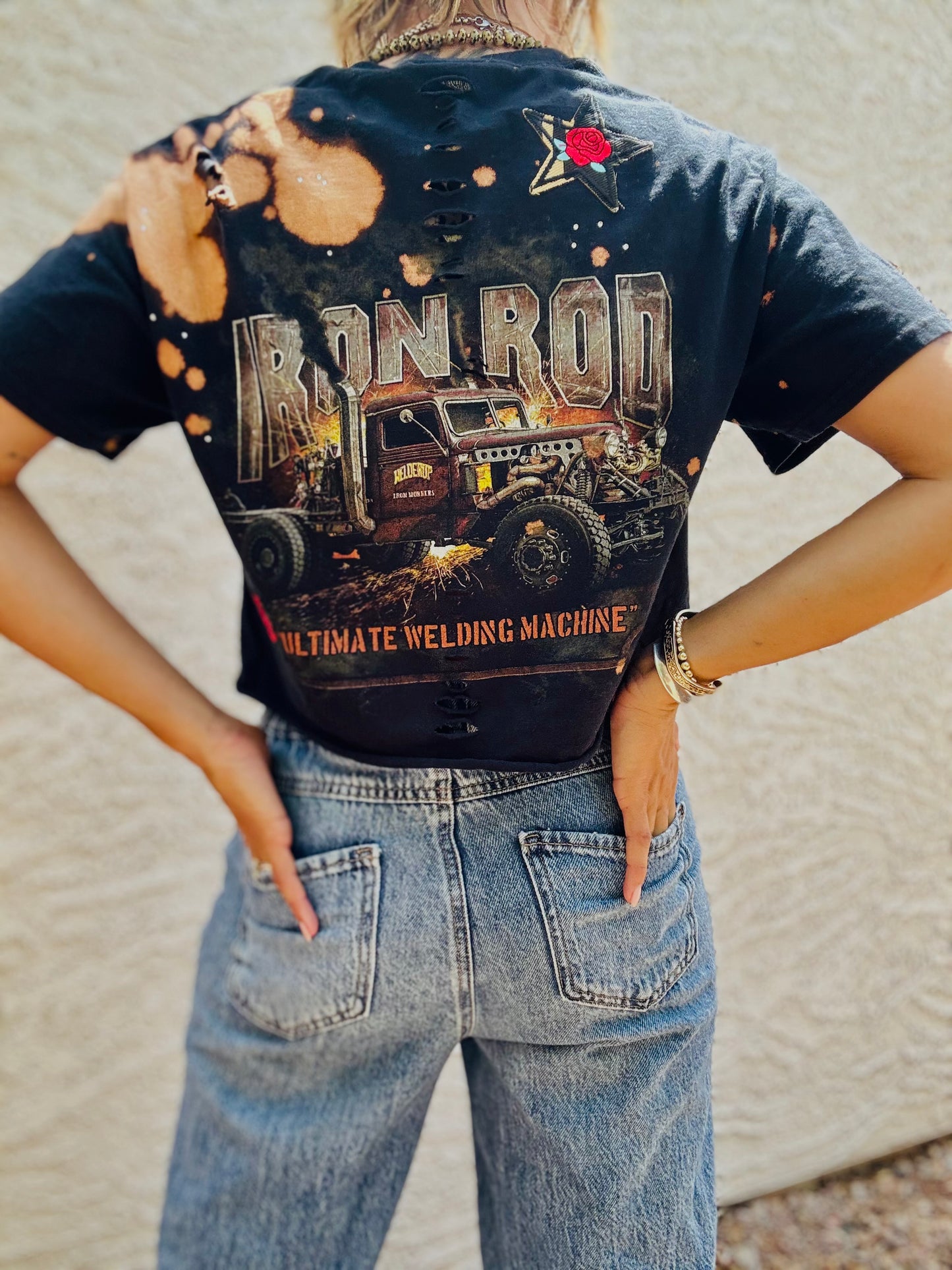 TEE-Iron rod baddie - DAD TEE SMALL