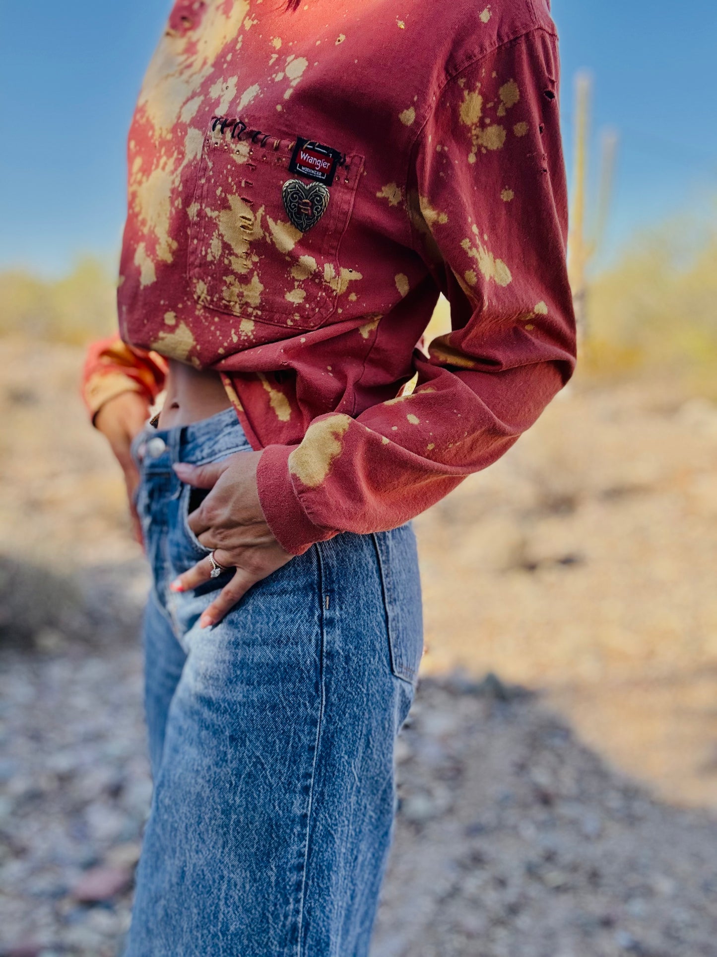 HD- COWBOY- RUST DISTRESSED POCKET SHIRT - MENS MEDIUM CUT TO SLOUCHY LONG SLEEVE