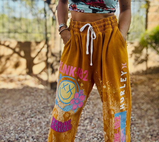 CD-SWEATPANTs waves and band babe smileys - lace vintage wash+ WOMENS XL elastic brand waist with adjust pull string cinch joggers with pockets