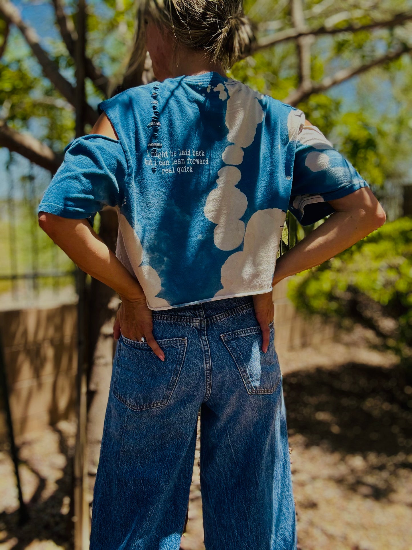 HD-MOTO LAID BACK - MENS MEDIUM ( FIT LIKE SMALL)