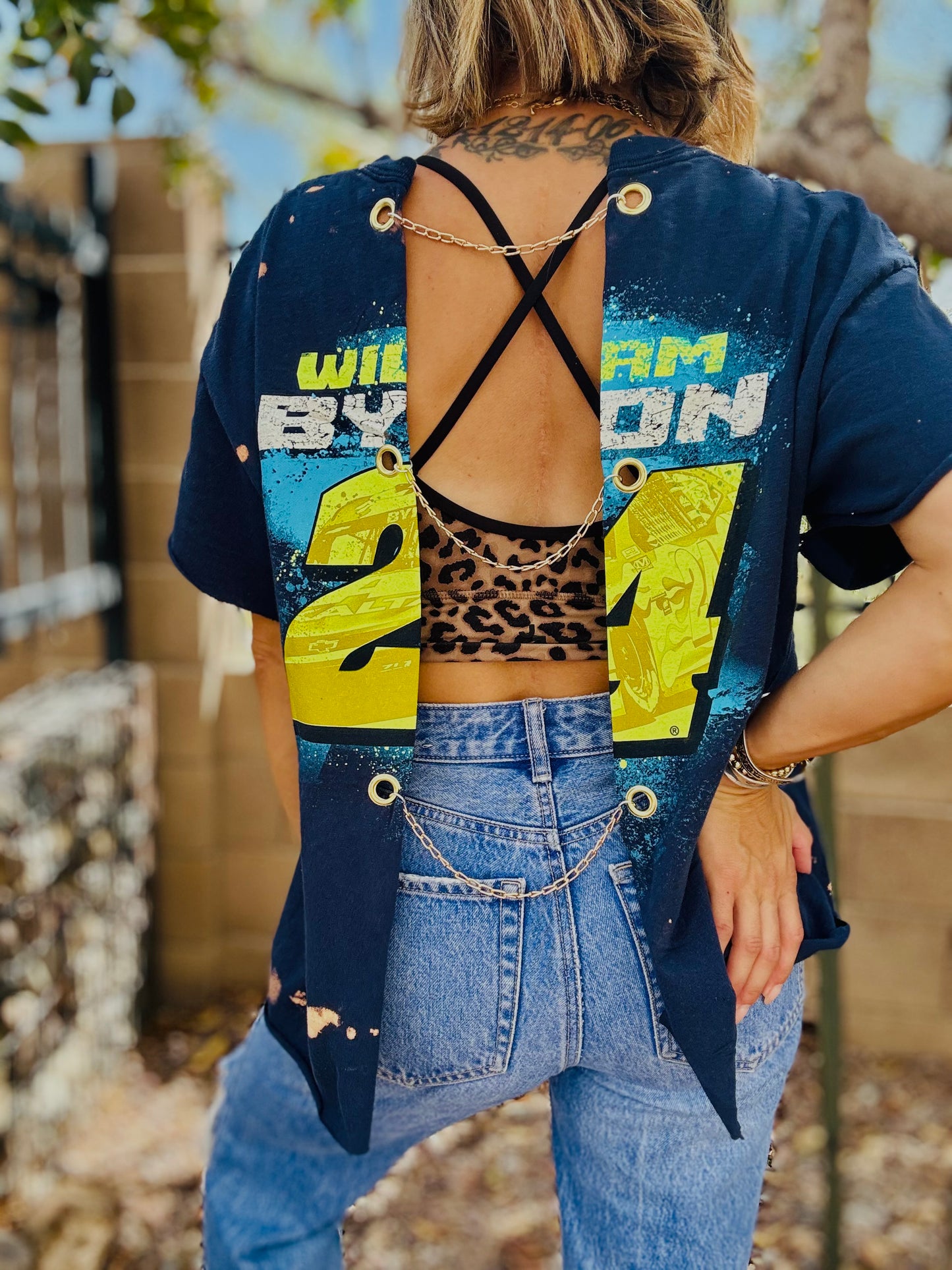 TEE- blue 24 vintage ￼+DAD TEE LARGE SPLIT BACK WITH CHAINS