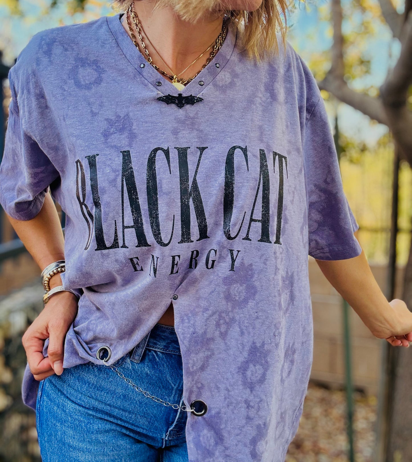MD-black cat energy purple lace wash  -DAD TEE XL open front cut off bottom hem