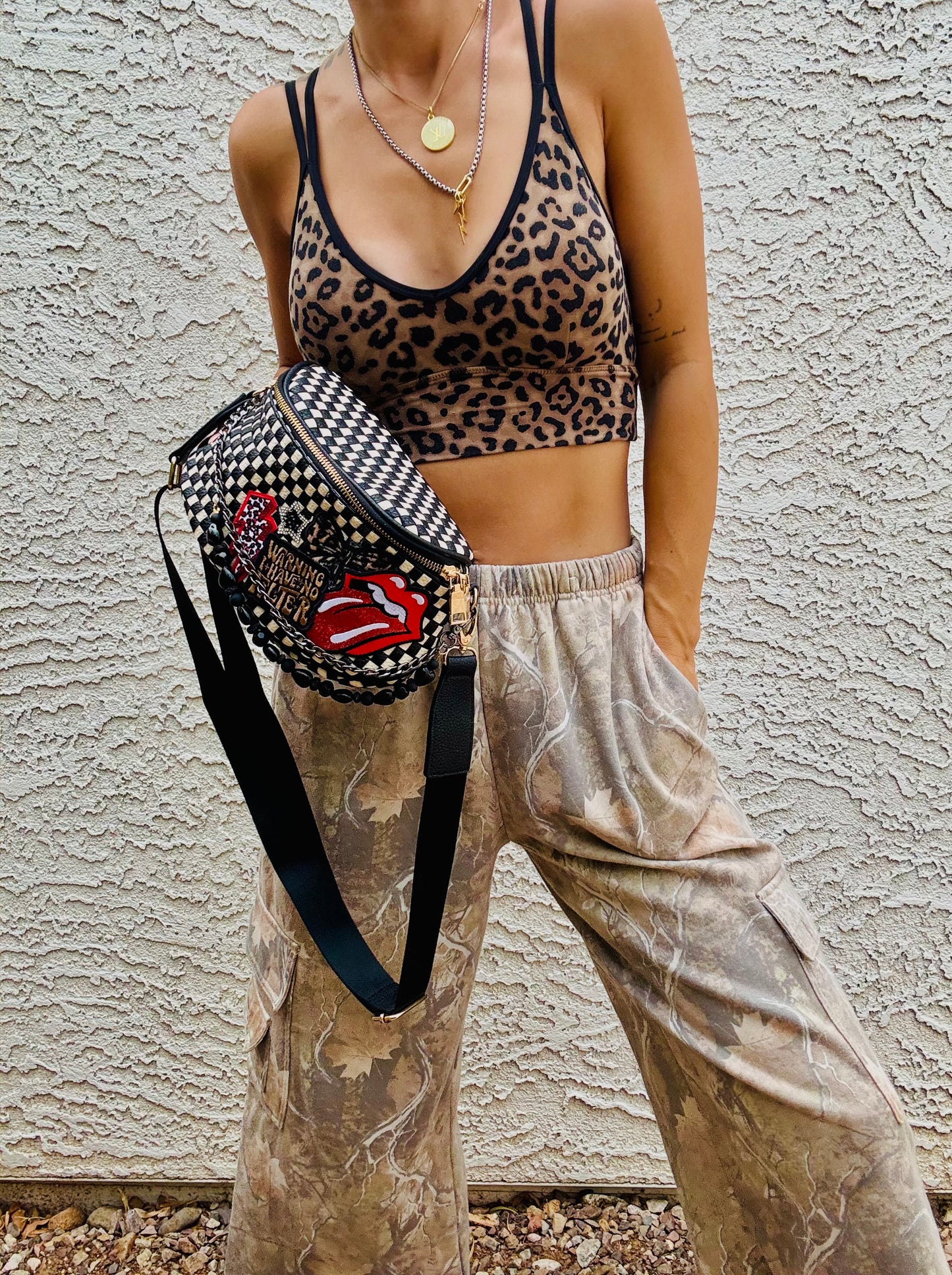 AUGBAG-red warning I have no filter handmade beaded chain vibe 4+ PHOENIX BAG black checkered