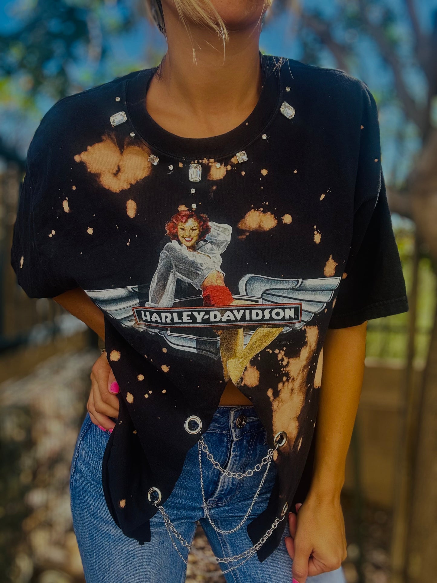 TEE-rhinestones vintage pin up wings bike babe - DAD TEE slit front chain work rhinestones collar LARGE
