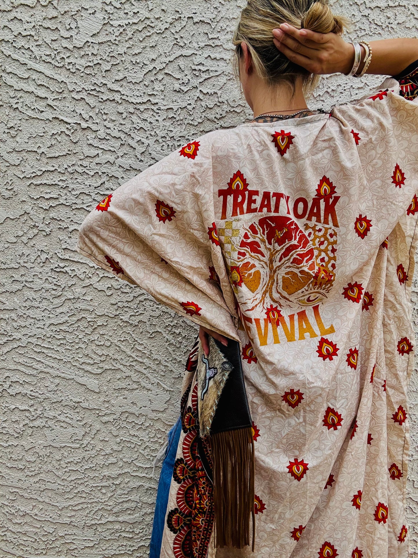 AUG-GORGEOUS SATIN KIMONO WITH COUNTRY BAND, VIBE, HAND RHINESTONE DETAIL.+ SIZE TAGGED OSFM- KIMONO COVER UP