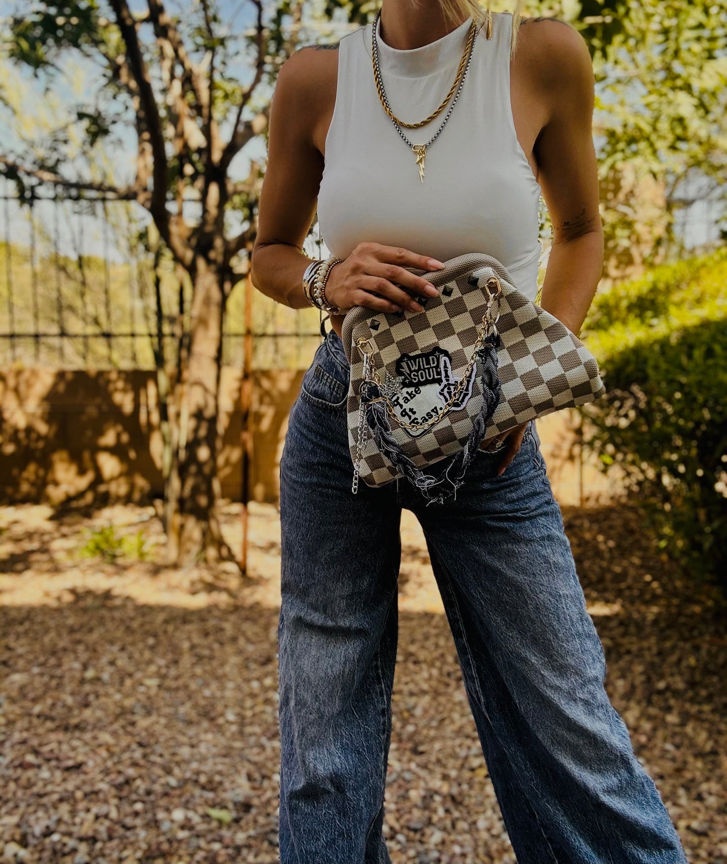 UM-TAKE IT EASY WILD SOUL CHECKERED CRÈME AND WHITE +** LIZZIE KISS CLUTCH￼**